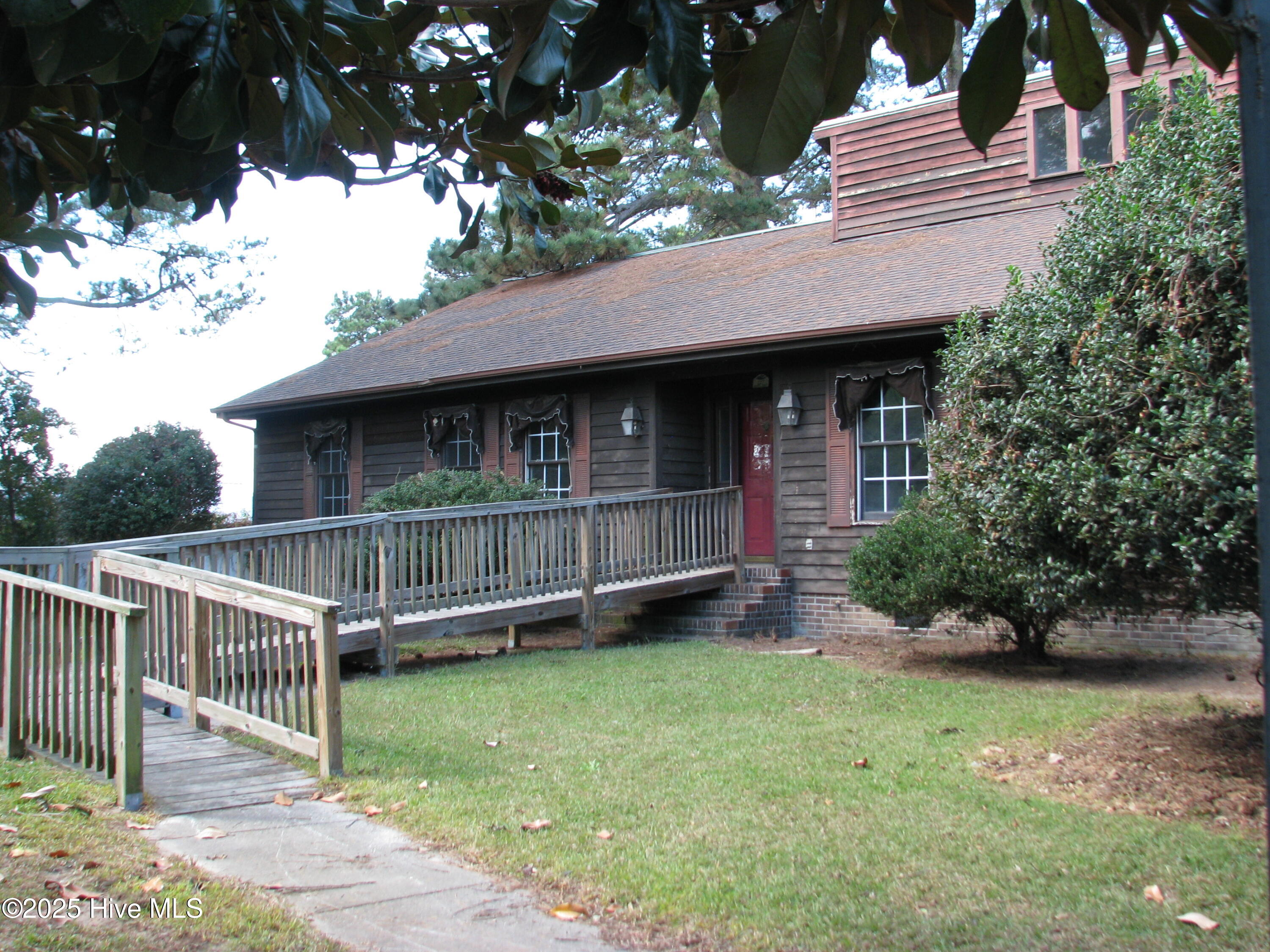 227 Rhodes Drive Property Photo 1