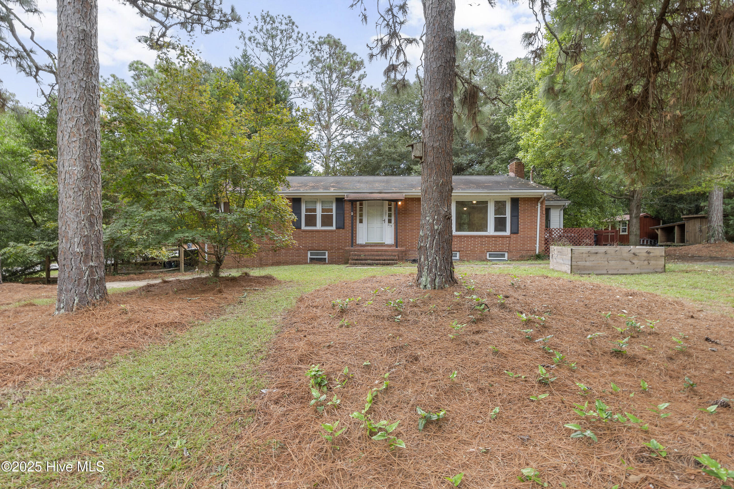 555 N Leak Street B Property Photo 1