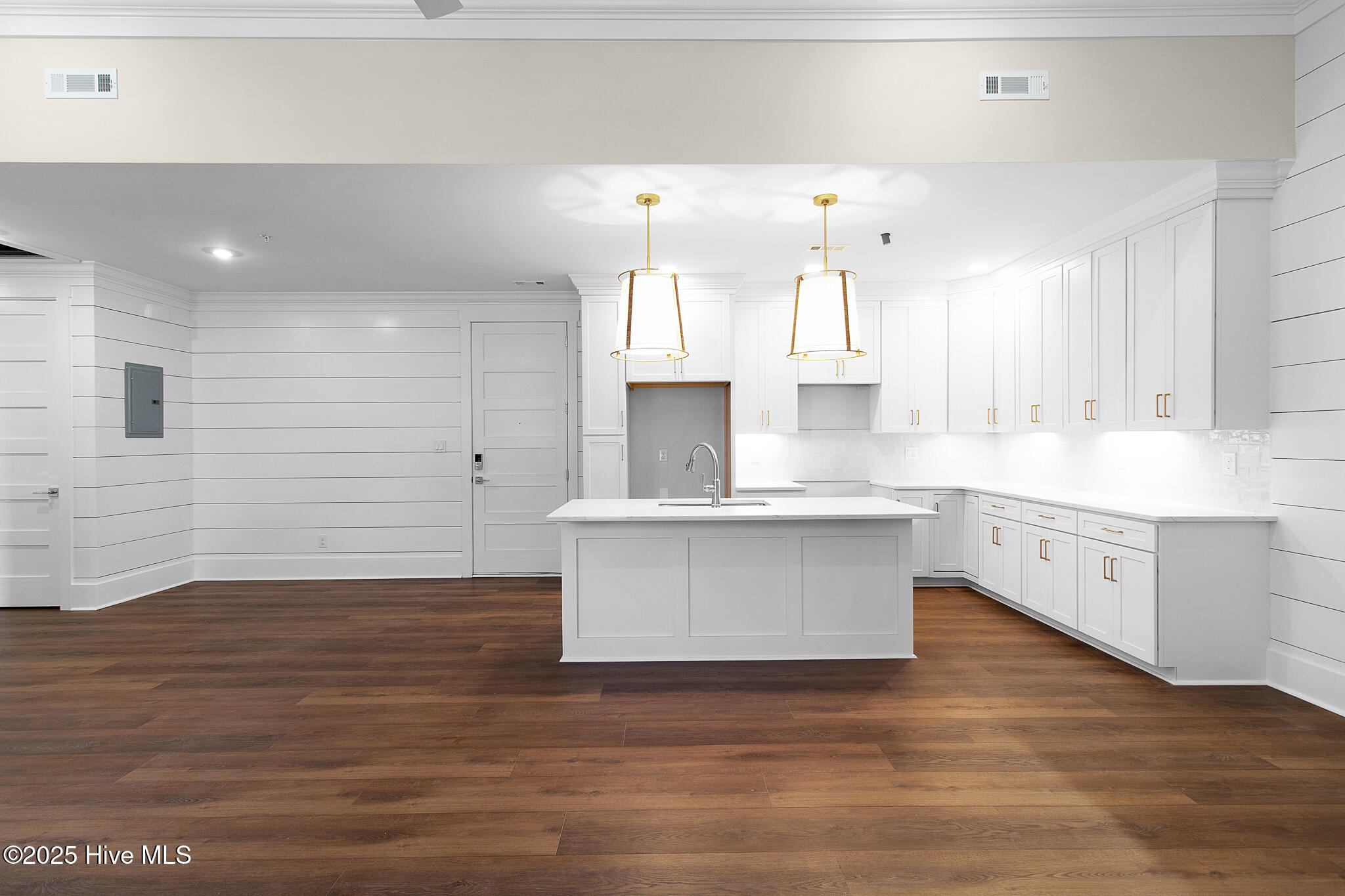 805 Mulberry Street Unit 105 Property Photo 1