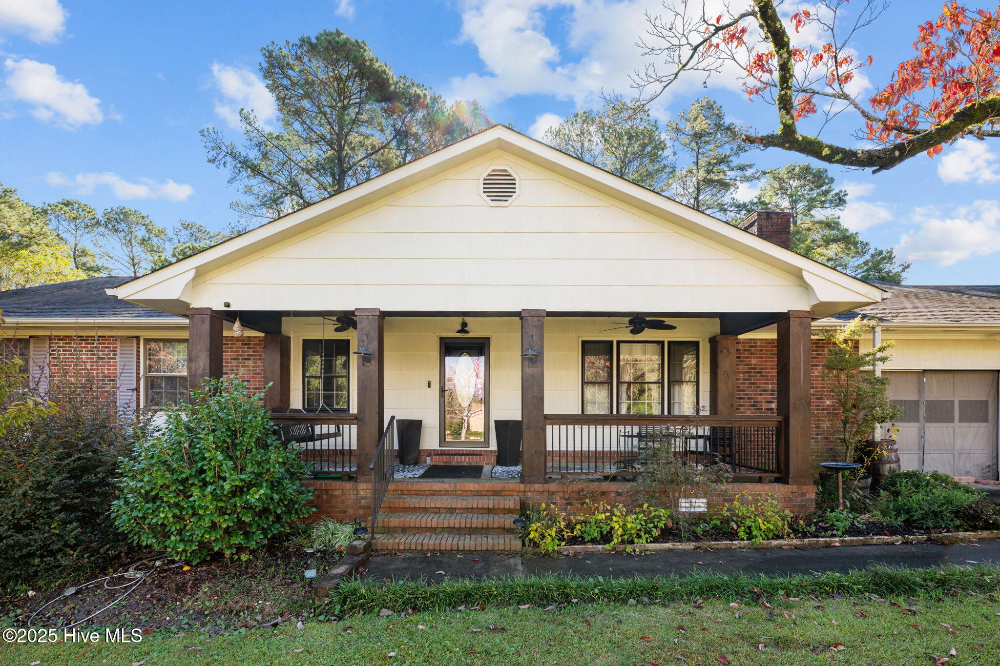 211 Rockledge Road Property Photo 1