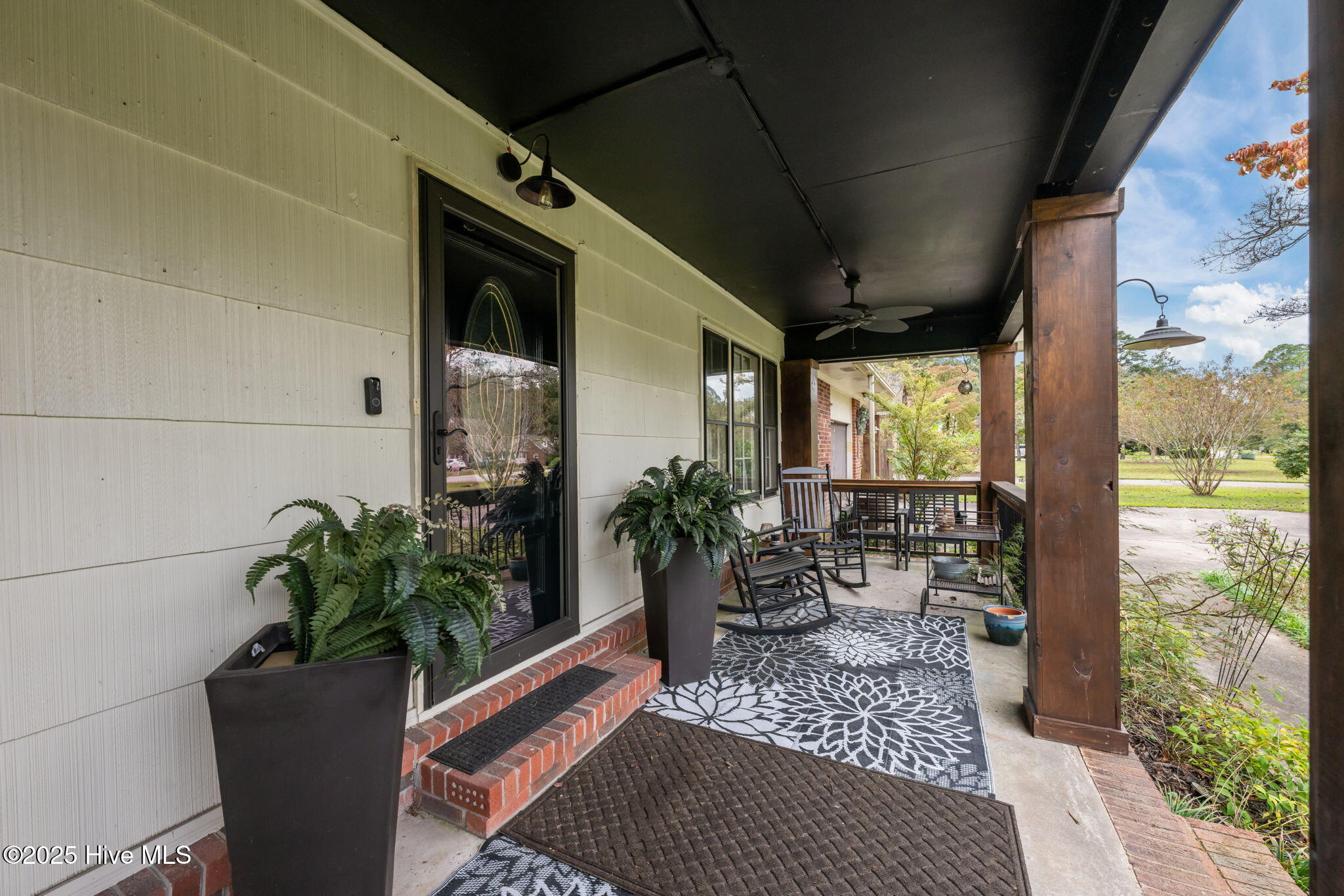 211 Rockledge Road Property Photo 3