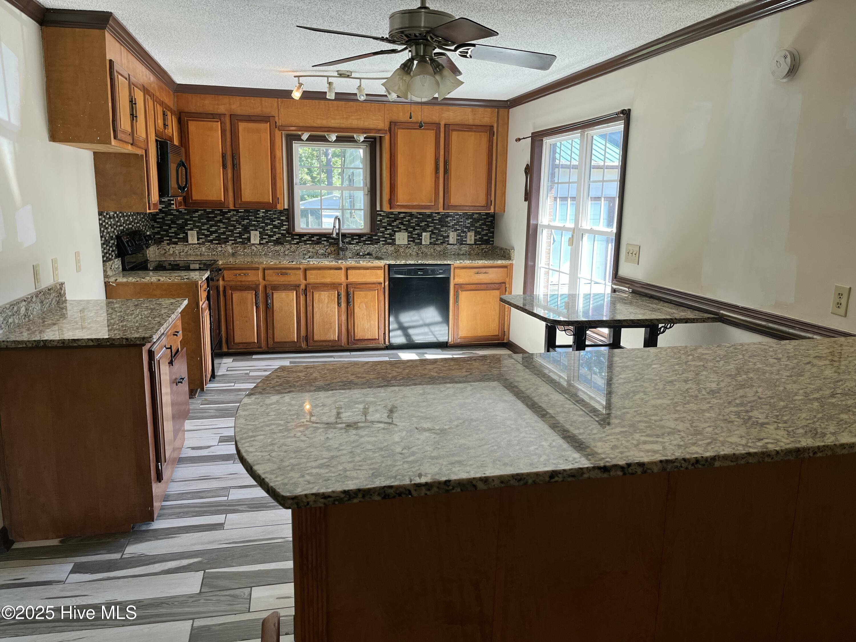 102 Fairway Road Property Photo 6