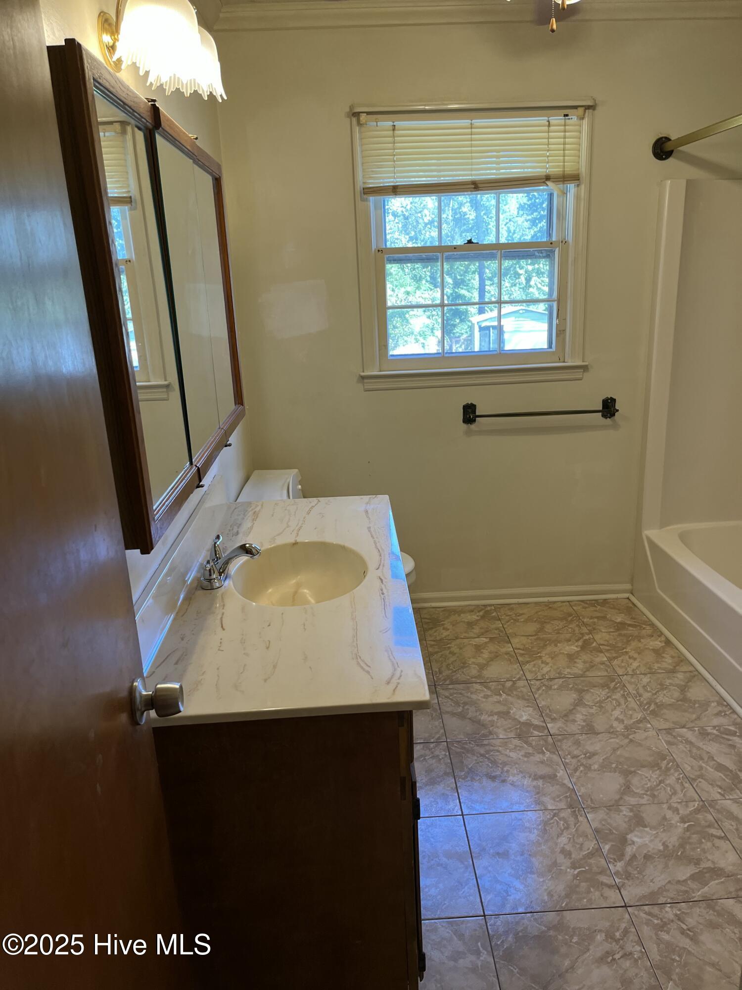 102 Fairway Road Property Photo 9