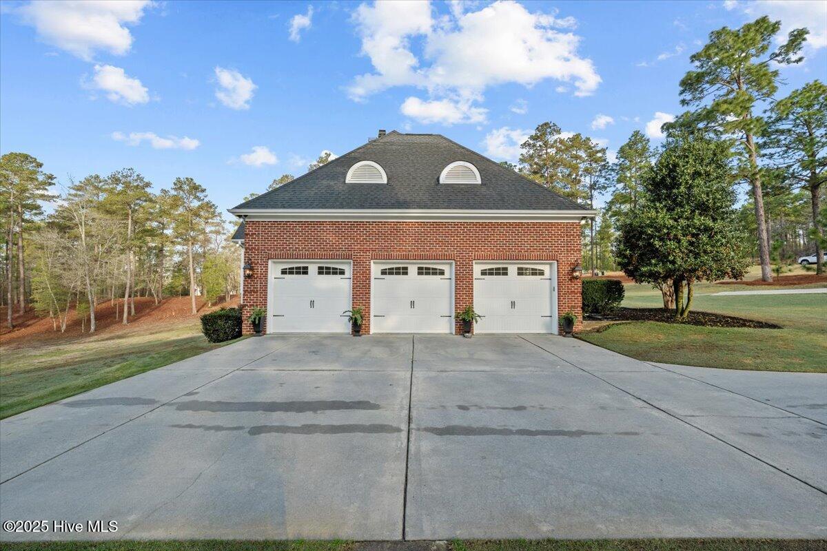 549 Grande Pines Vista Property Photo 24