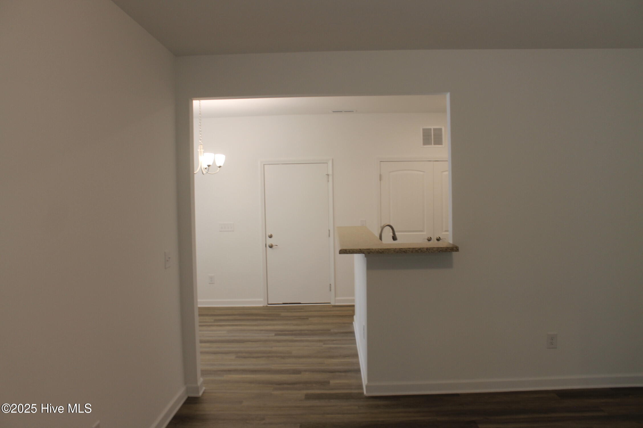 301 E Goodman Street Property Photo 17