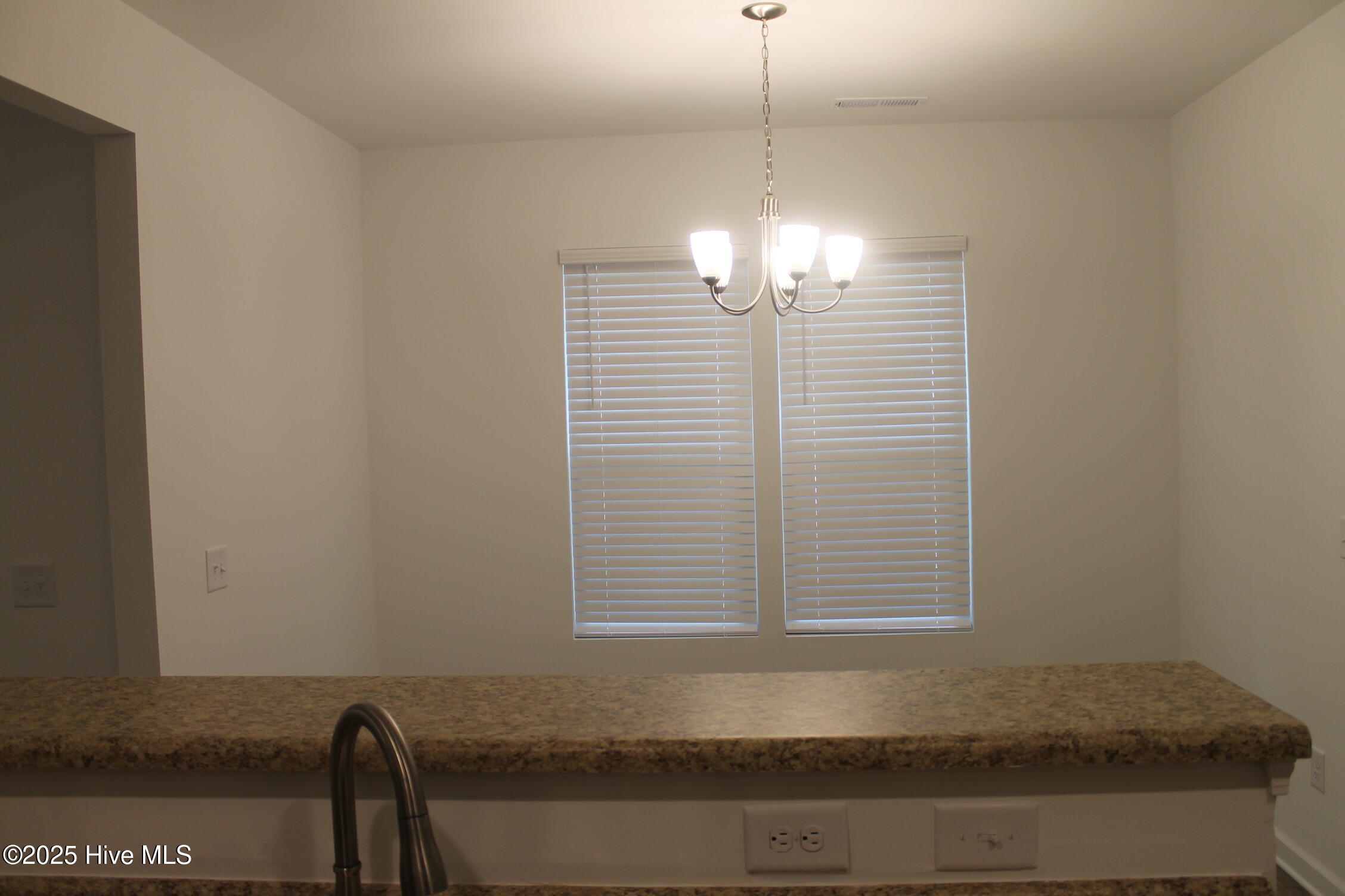 301 E Goodman Street Property Photo 20