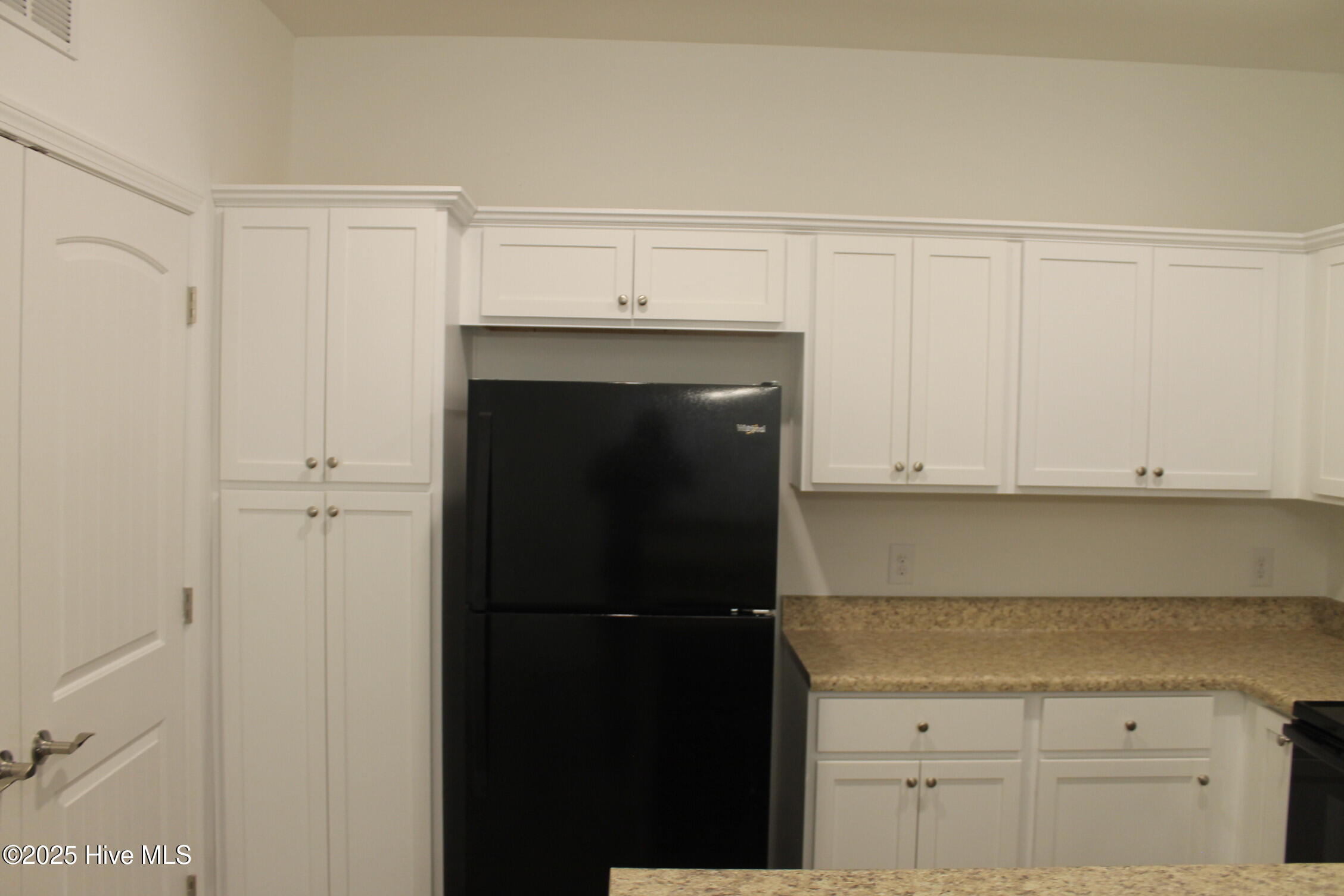 301 E Goodman Street Property Photo 25