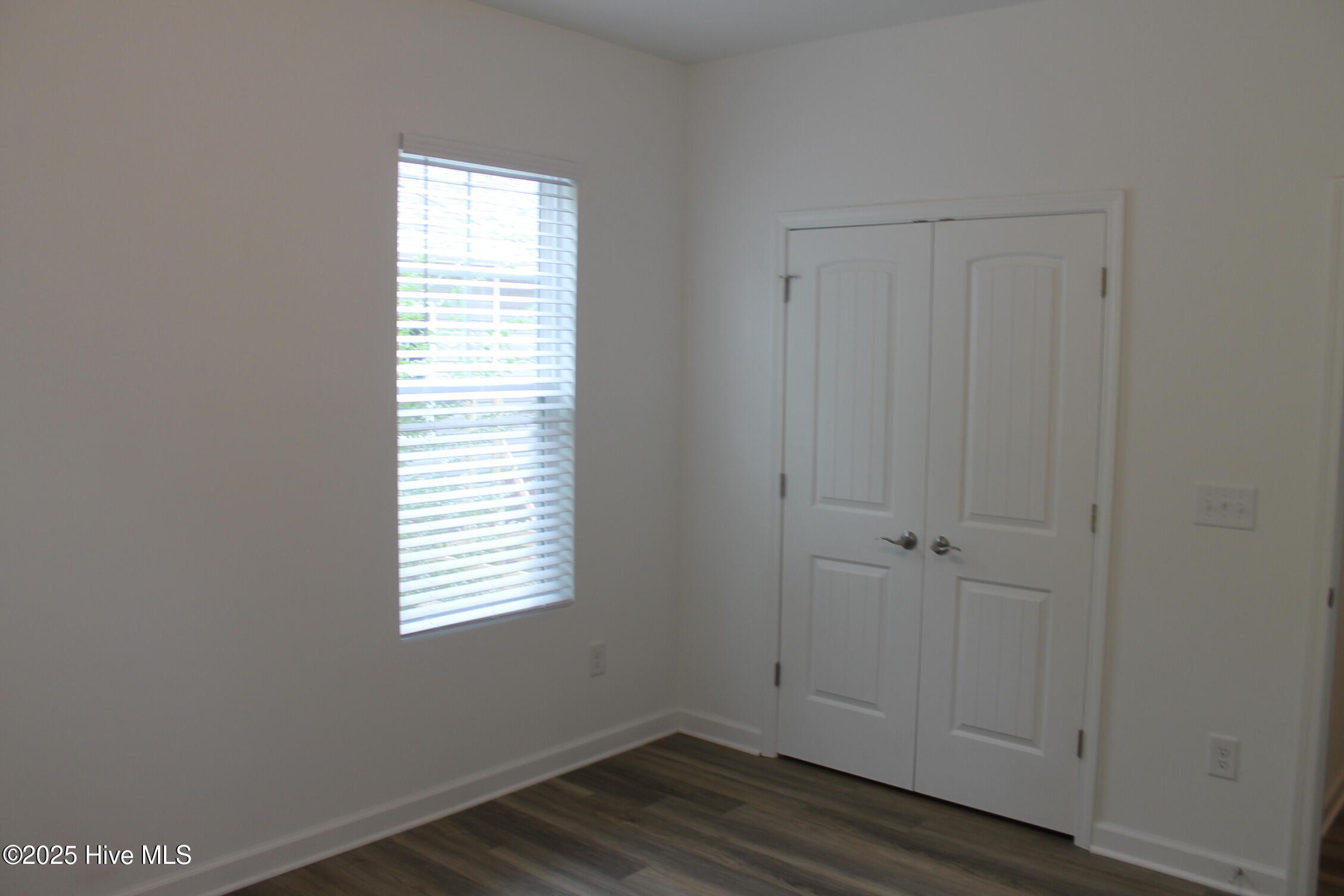 301 E Goodman Street Property Photo 38