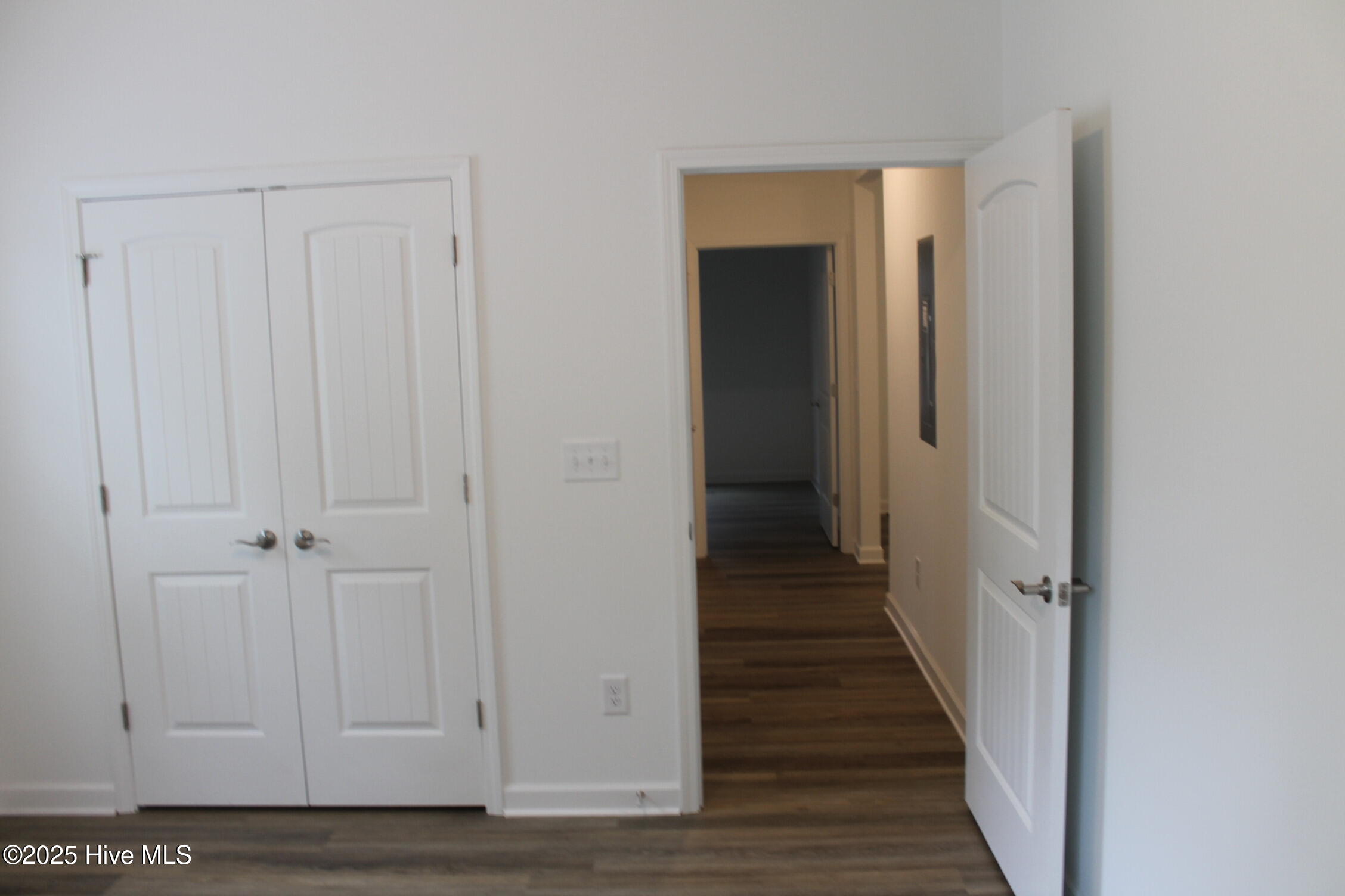301 E Goodman Street Property Photo 39