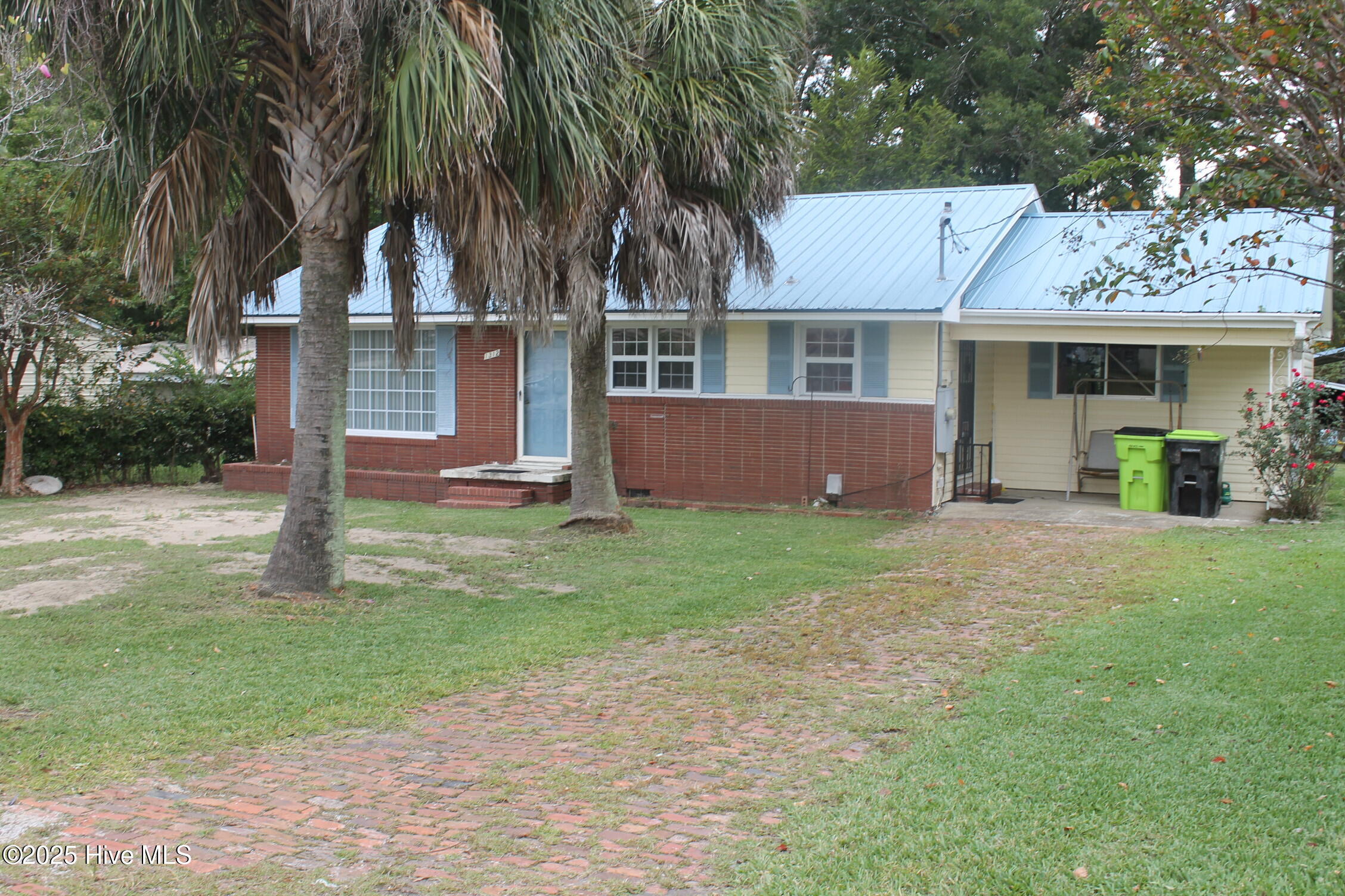 1312 Sunny Side Street Property Photo 3