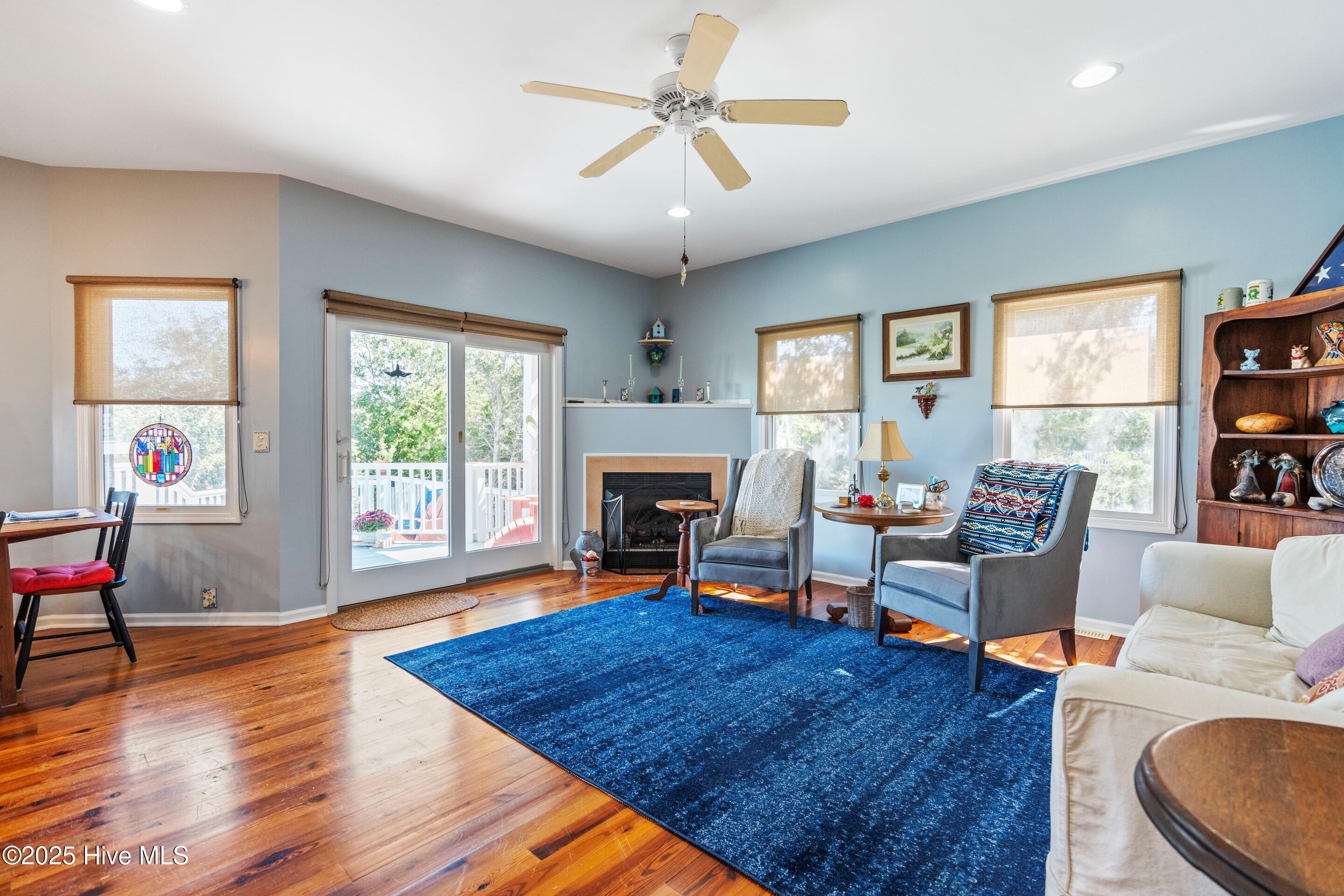 642 S Fourth Avenue Property Photo 4