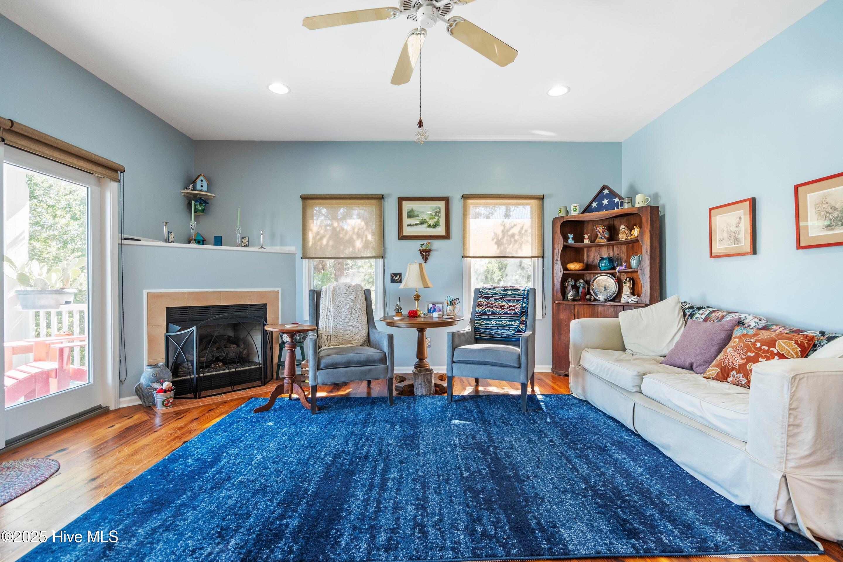 642 S Fourth Avenue Property Photo 6