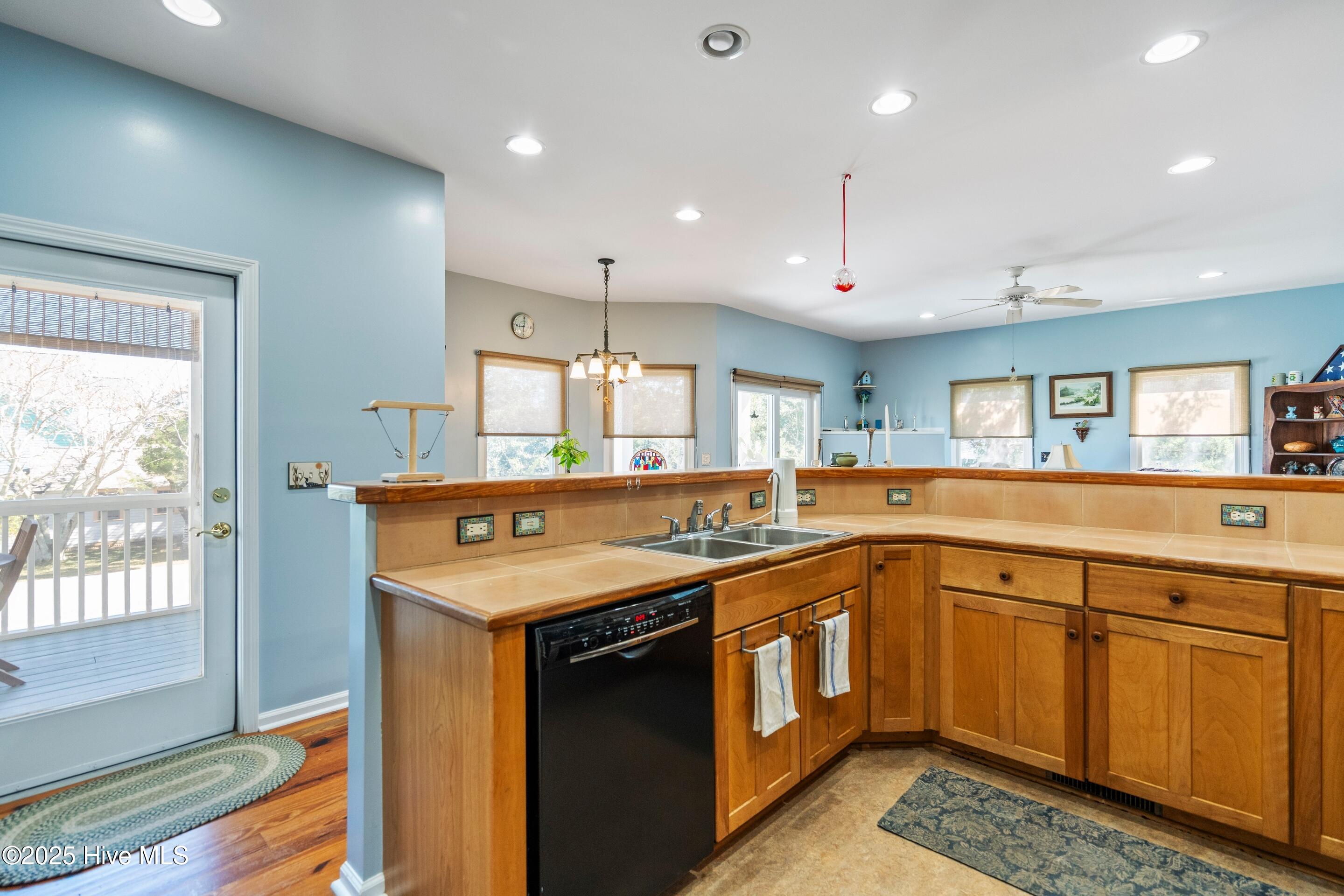 642 S Fourth Avenue Property Photo 19