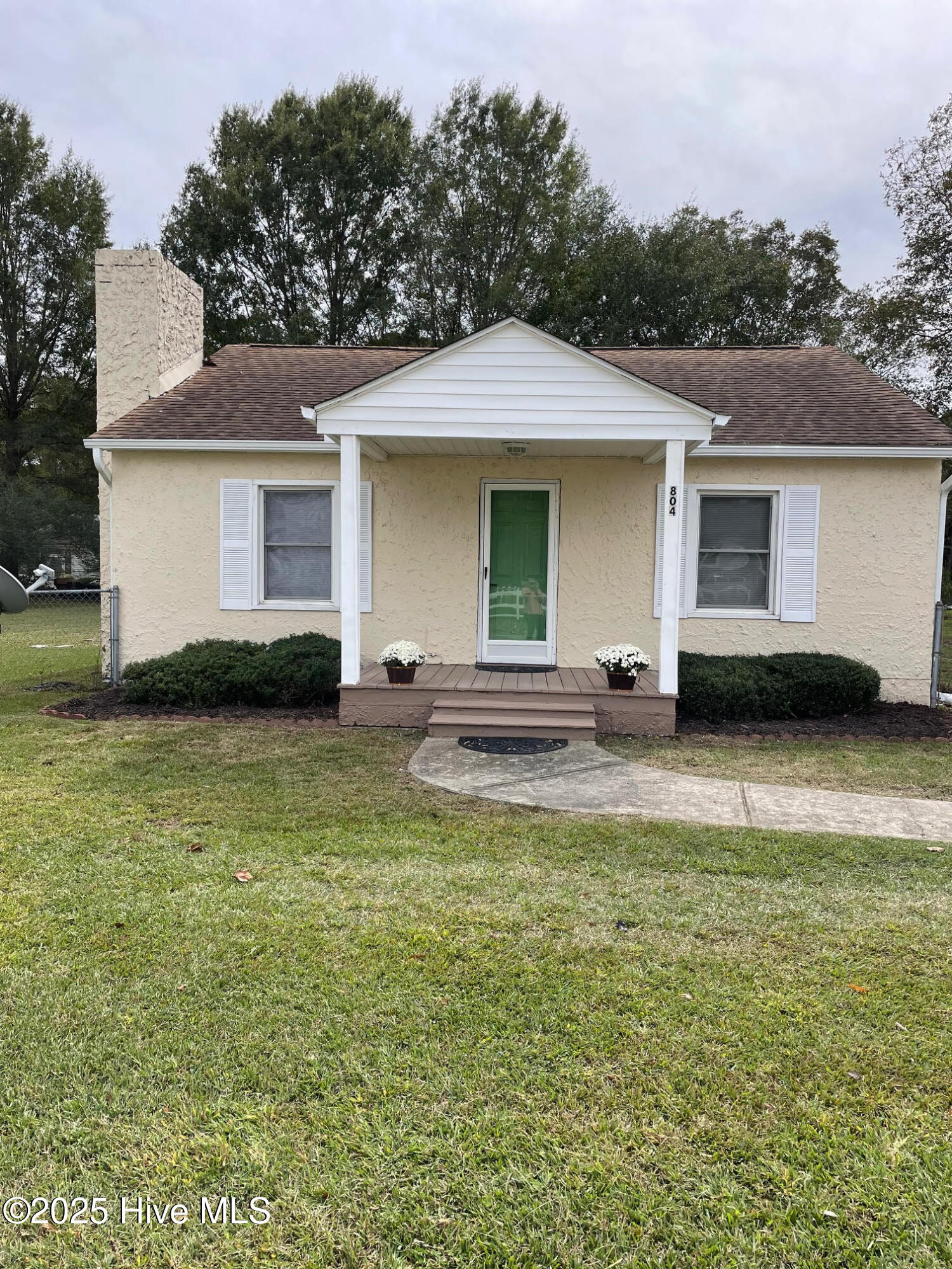 804 E Lizzie Street Property Photo 1