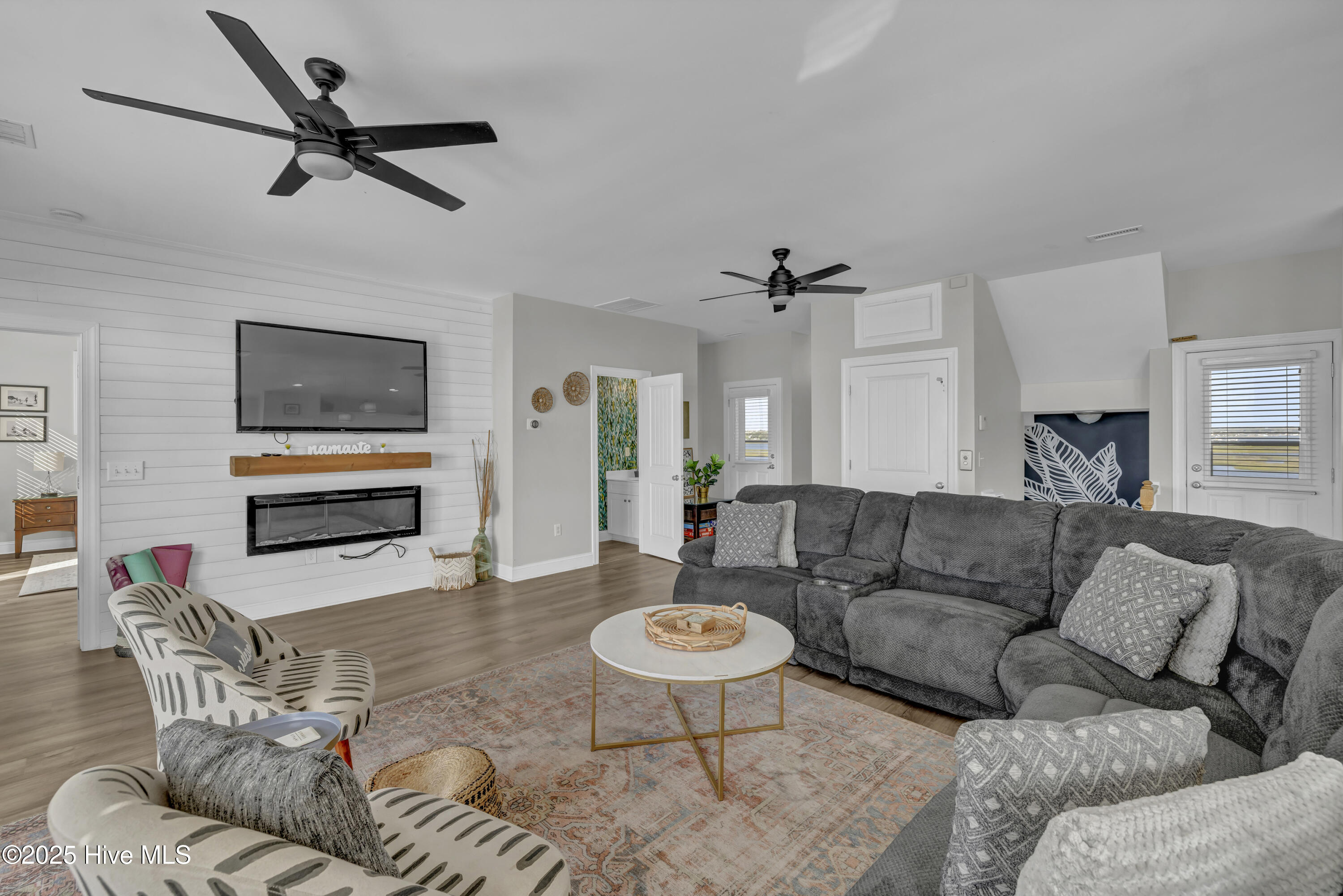 1800 New River Inlet Road Property Photo 5