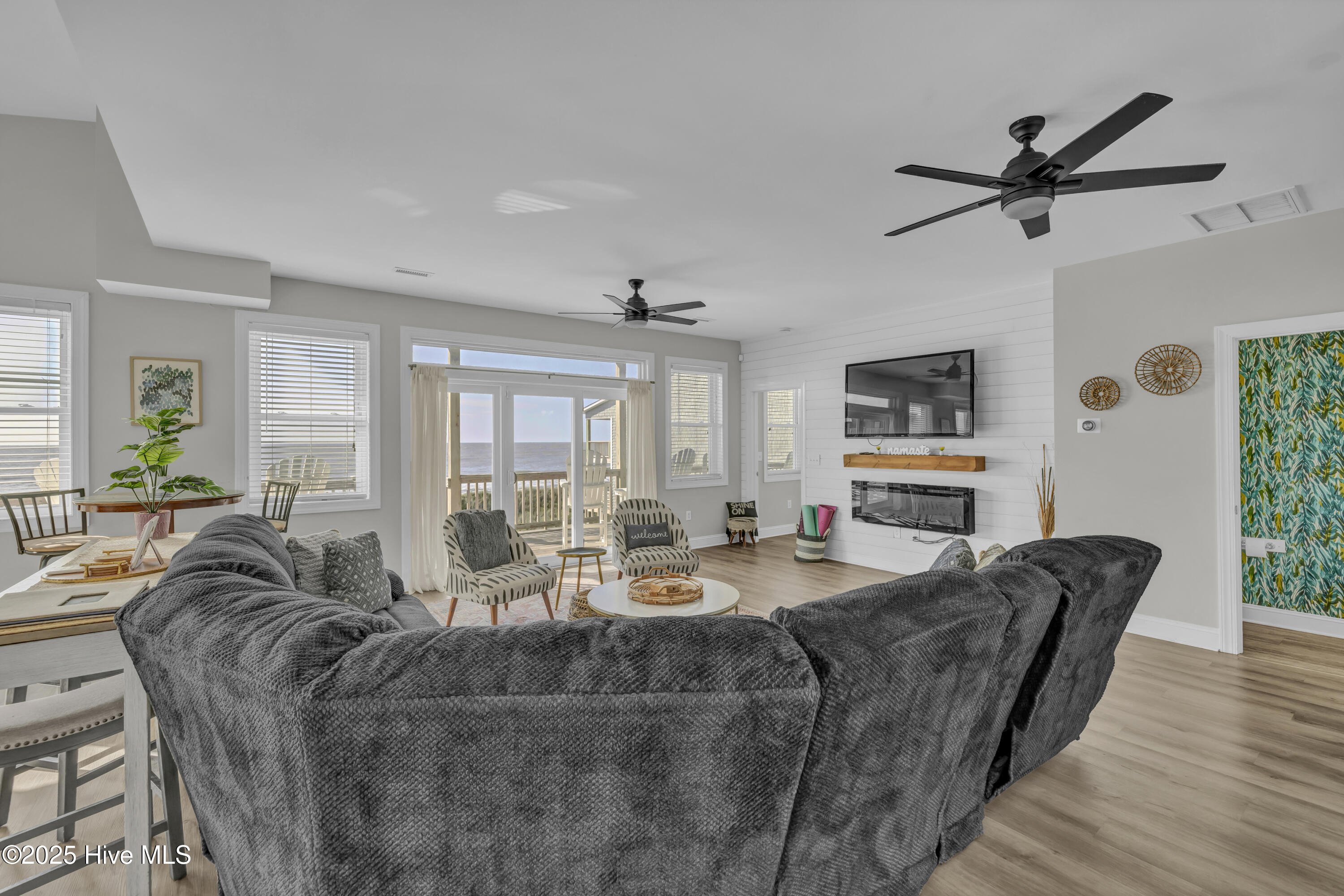 1800 New River Inlet Road Property Photo 7