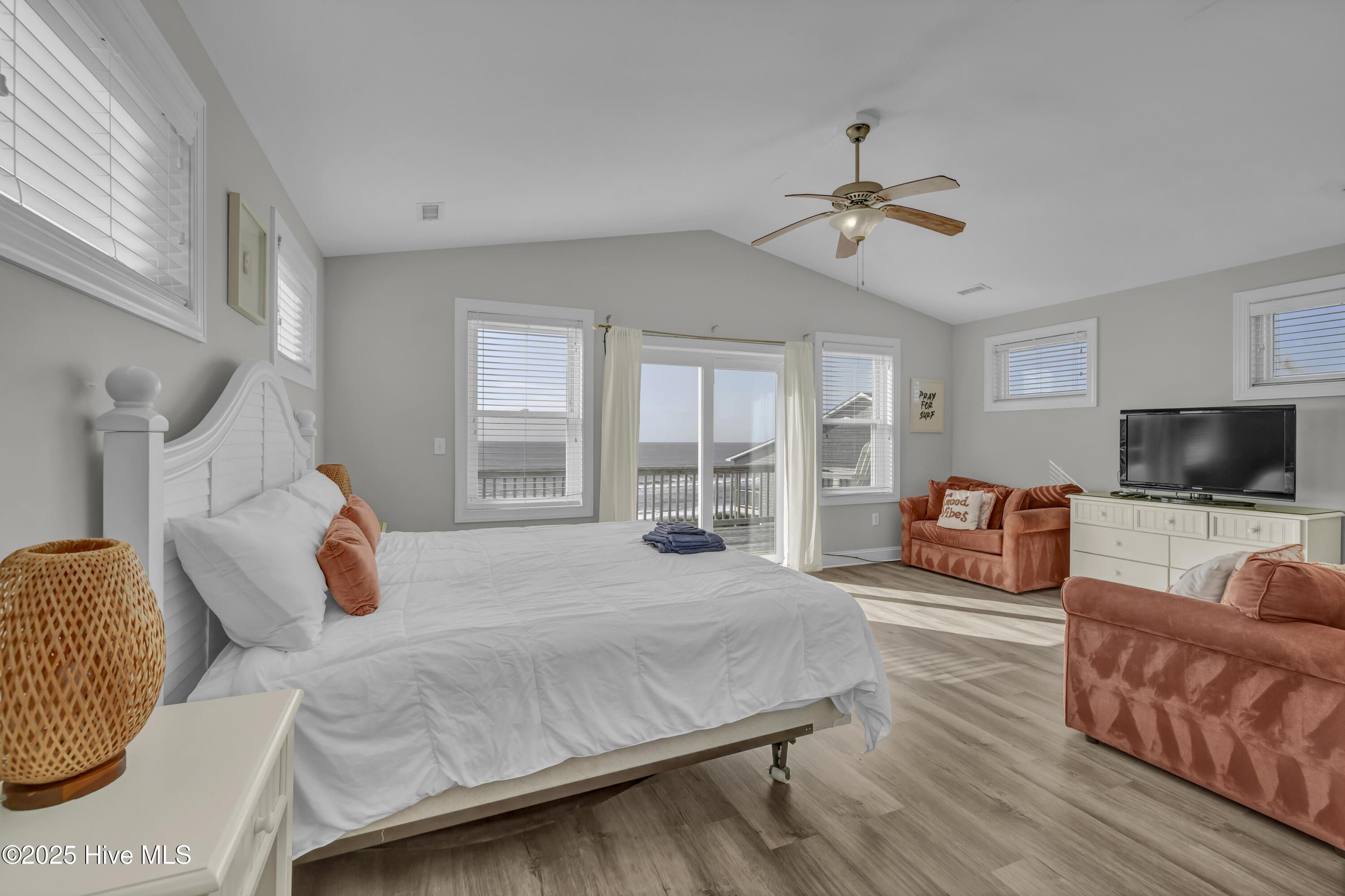 1800 New River Inlet Road Property Photo 23