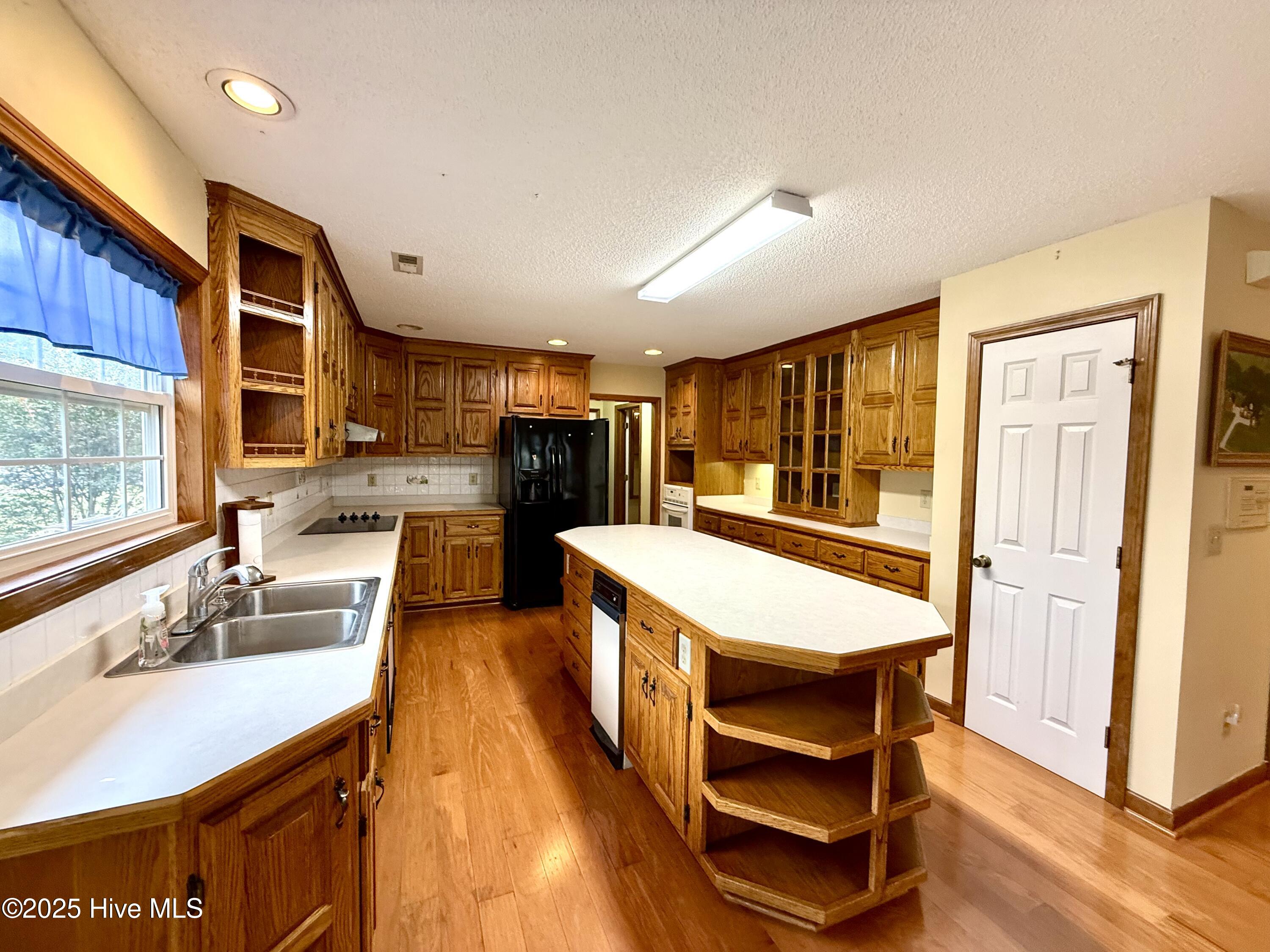 510 Robin Lane Property Photo 25