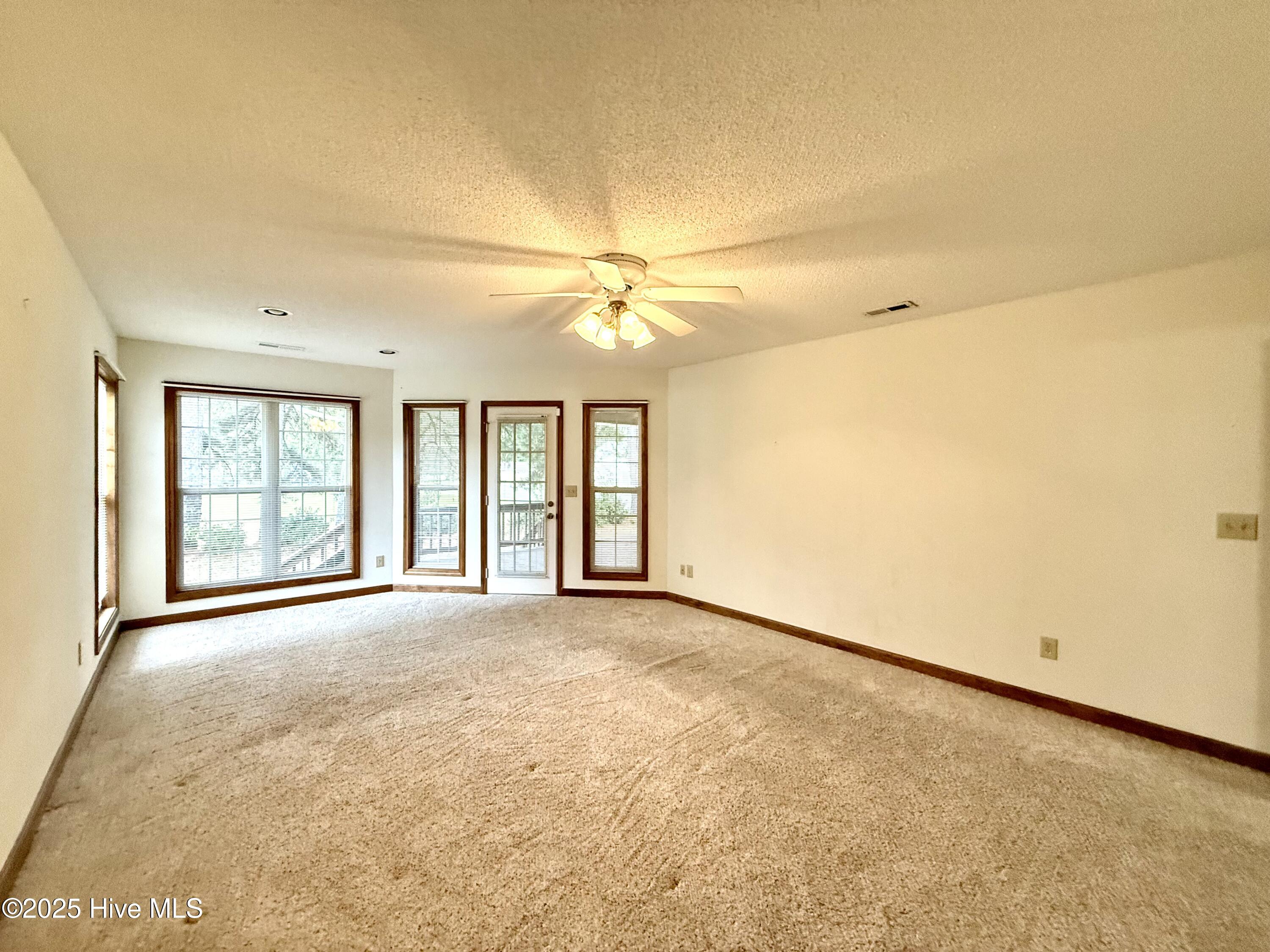 510 Robin Lane Property Photo 34