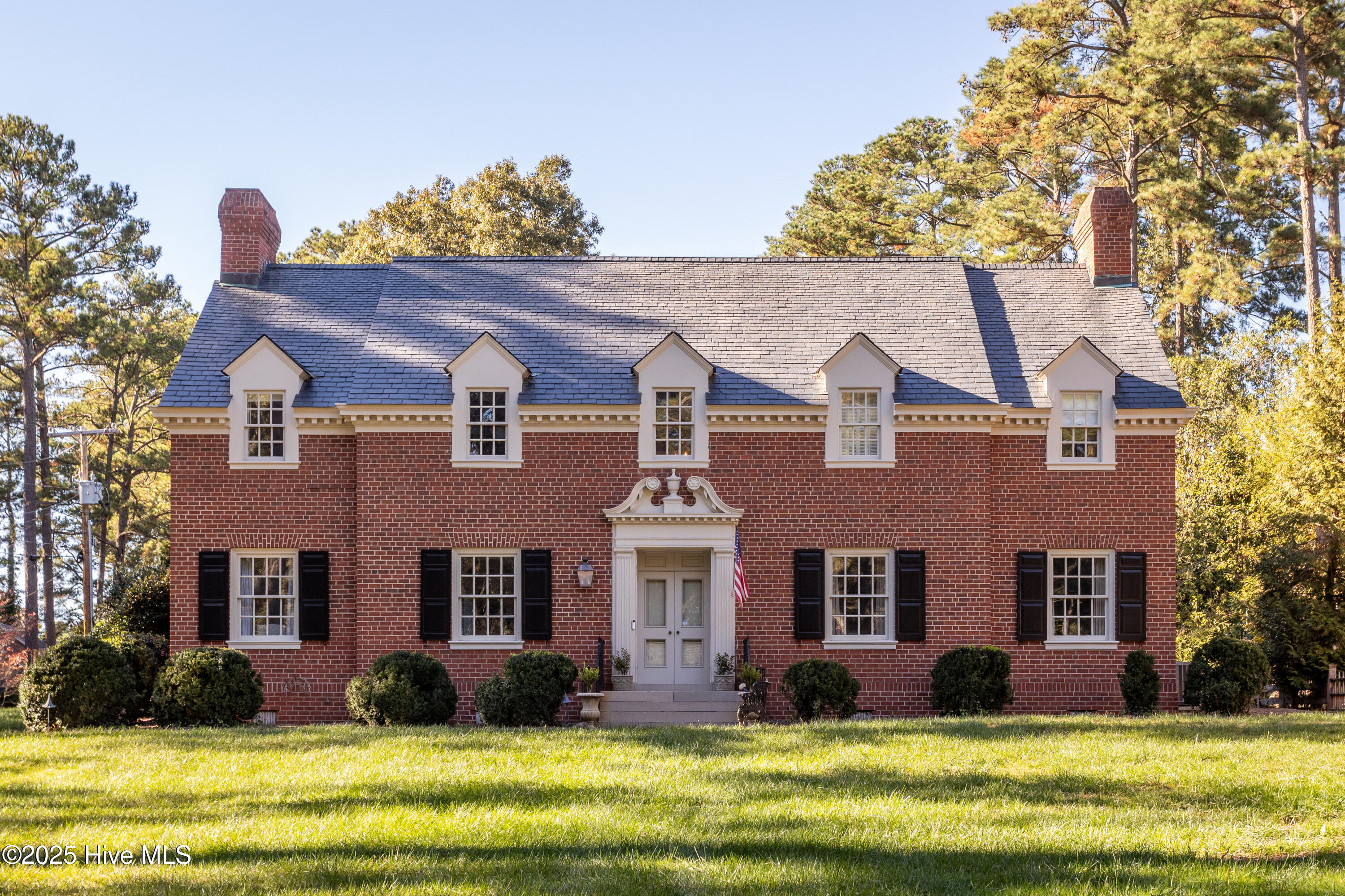 301 Wilshire Boulevard Property Photo 1