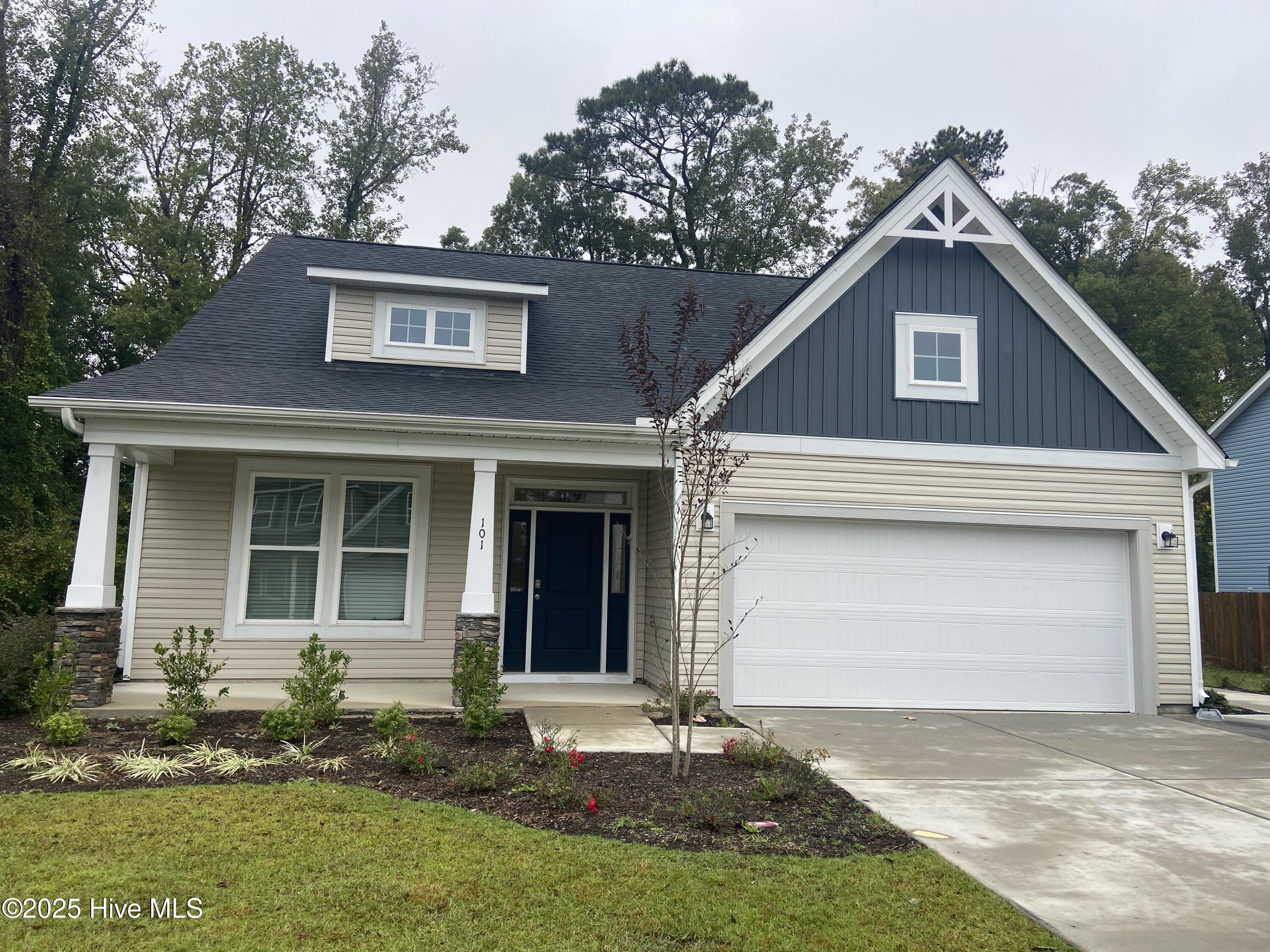 101 Harvest Meadow Crossing Property Photo 1