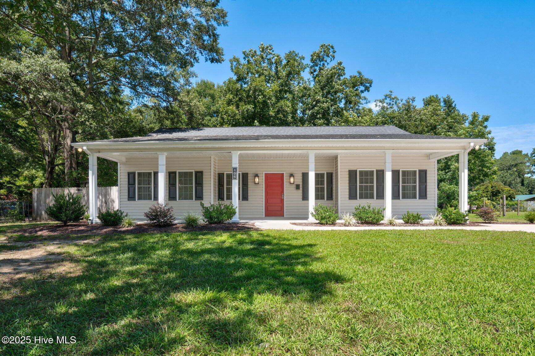 406 S Dennis Street Property Photo 1