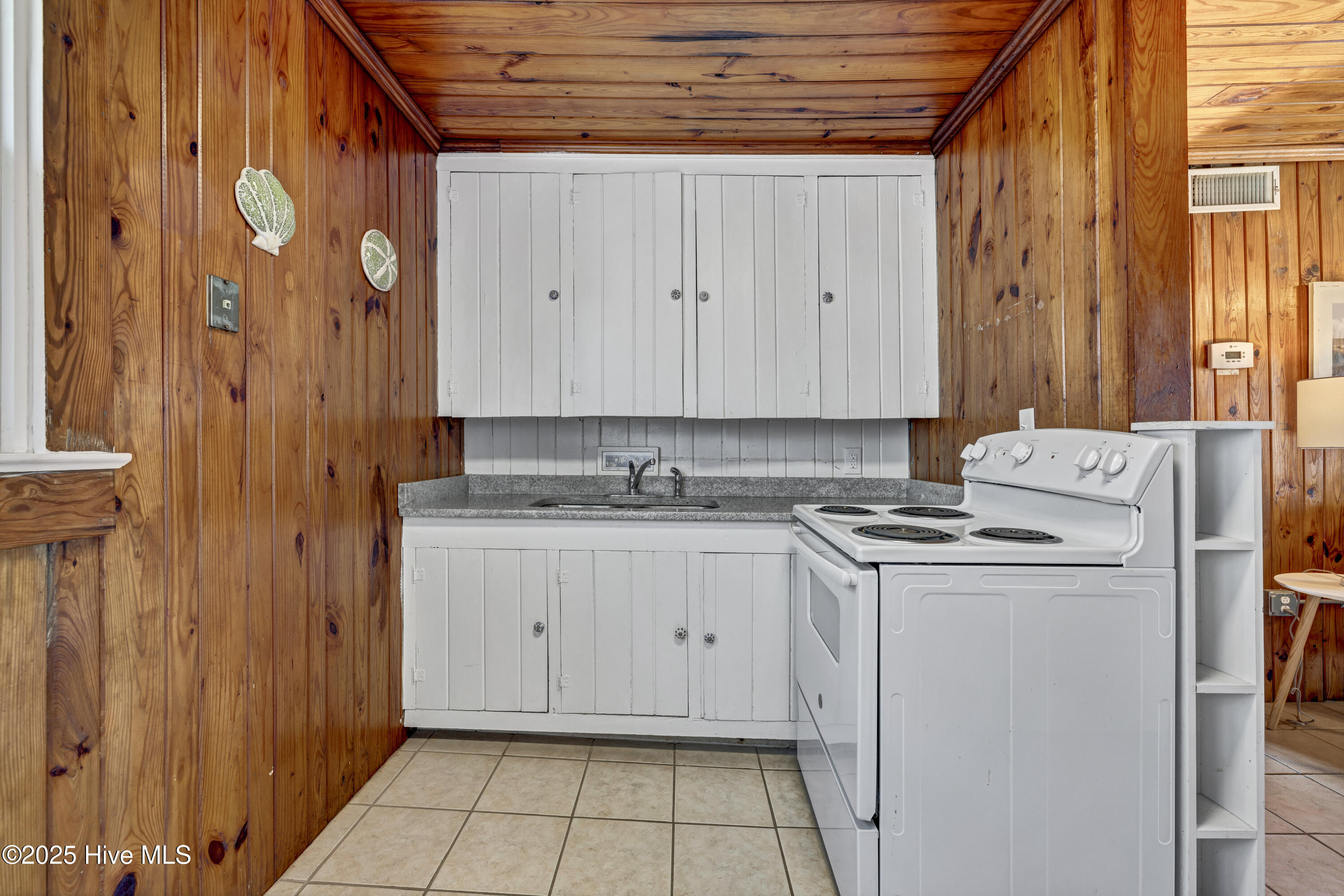 1008 Ocean Boulevard Property Photo 12