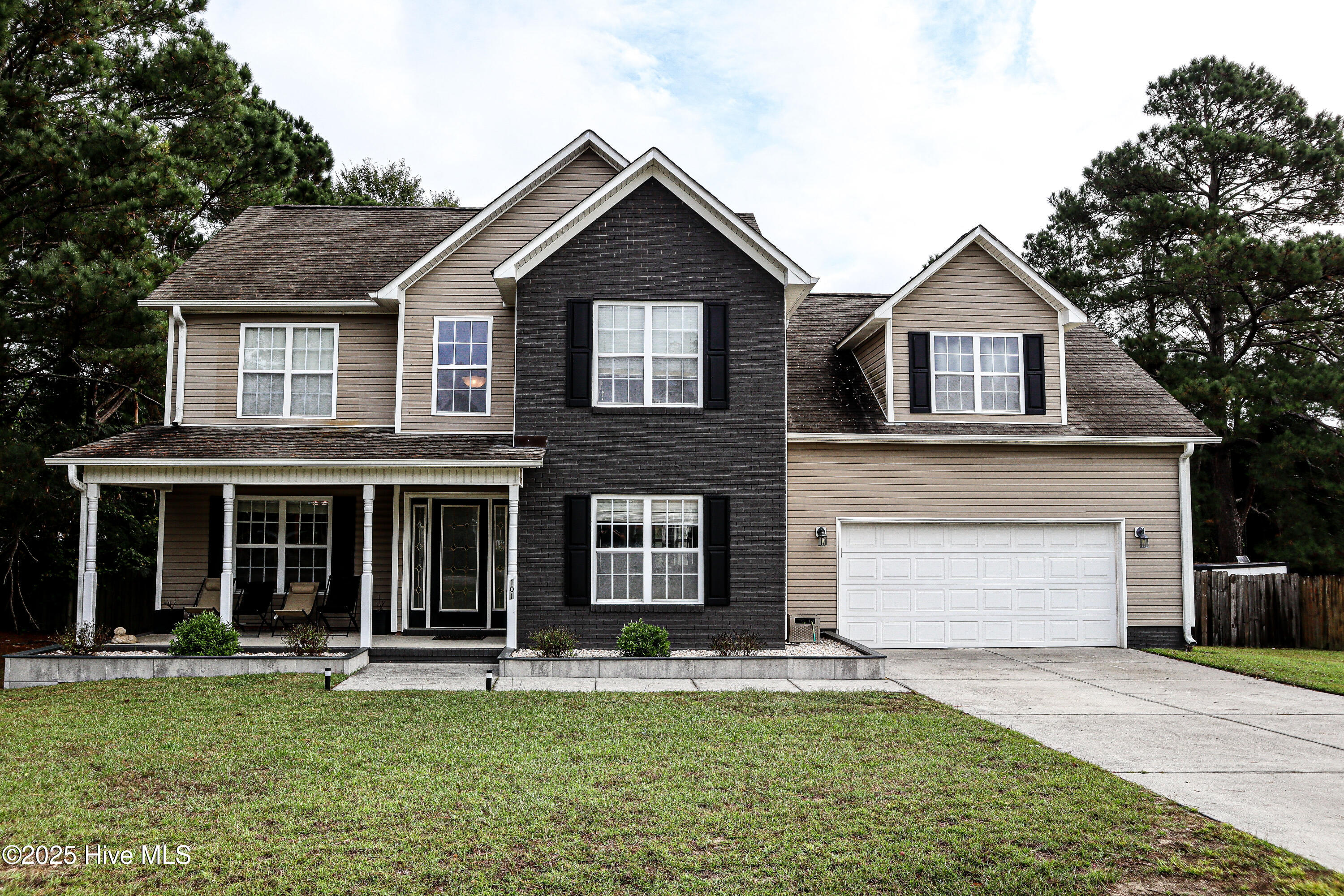 101 Daleview Court Property Photo 1