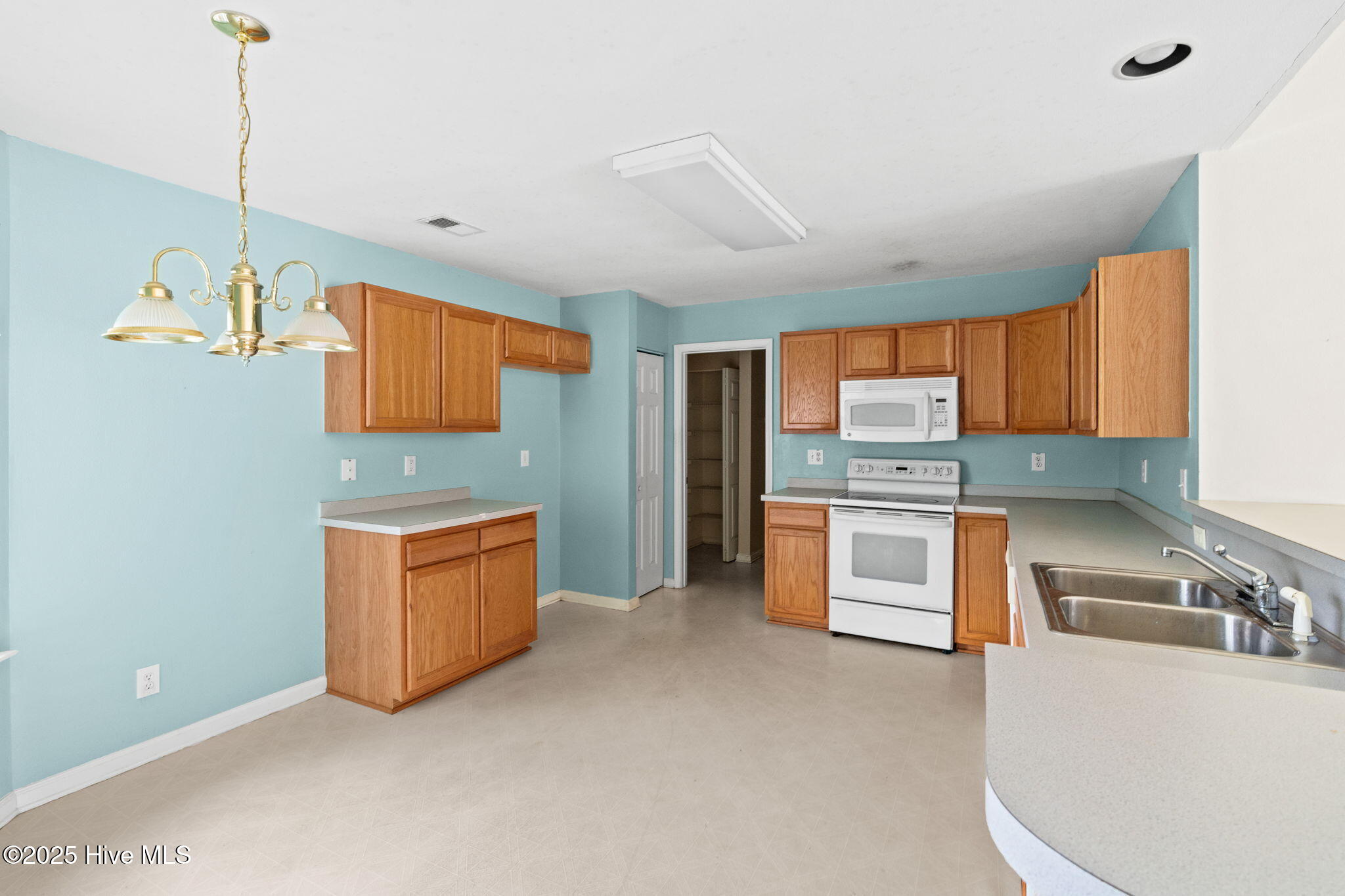 927 Wyndfall Drive Sw Property Photo 8