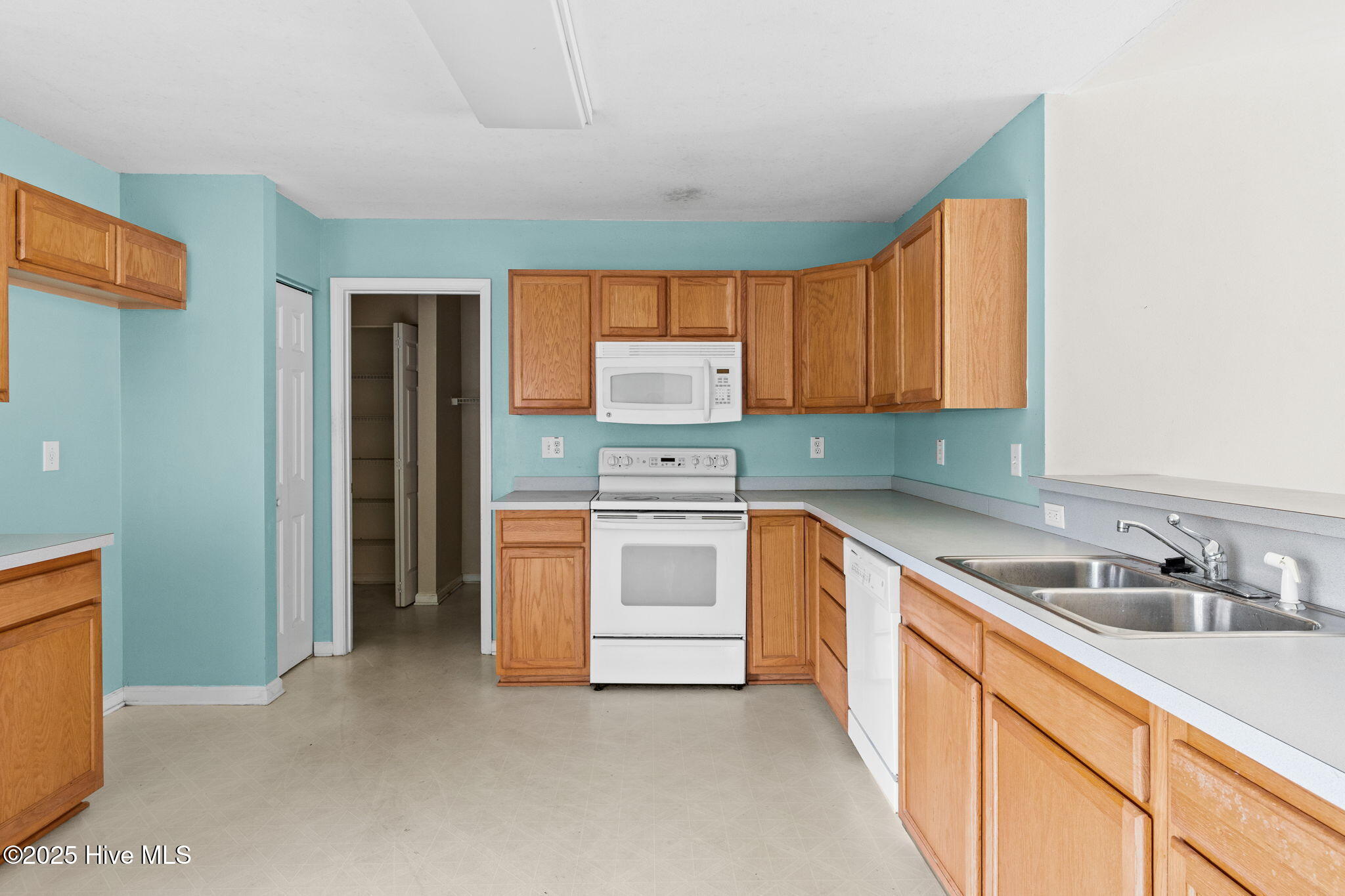 927 Wyndfall Drive Sw Property Photo 9
