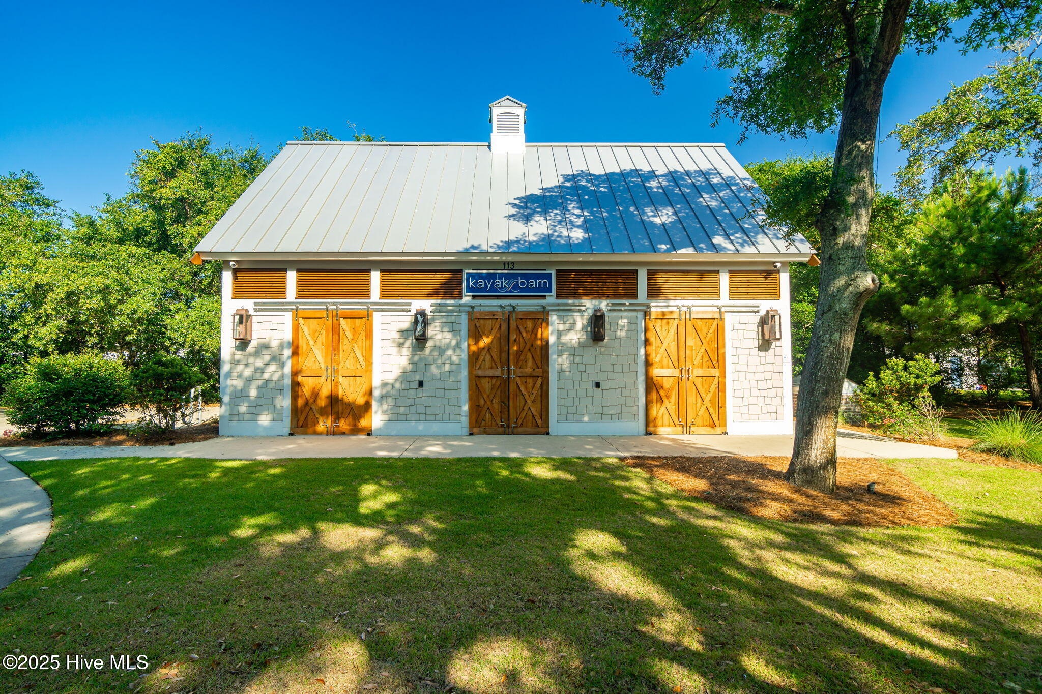 522 Sheldrake Court Property Photo 6