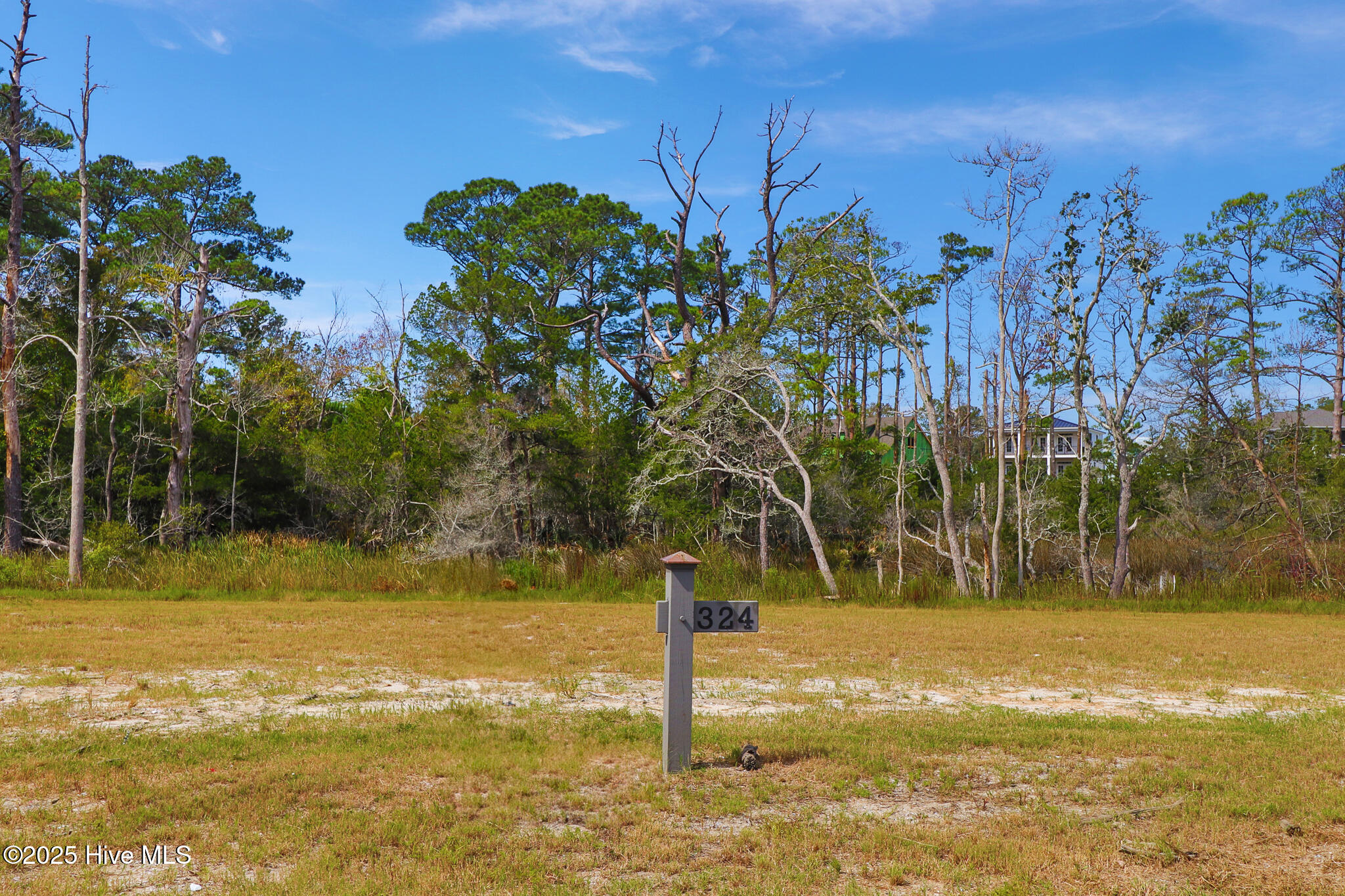 508 Swan Court Property Photo 3