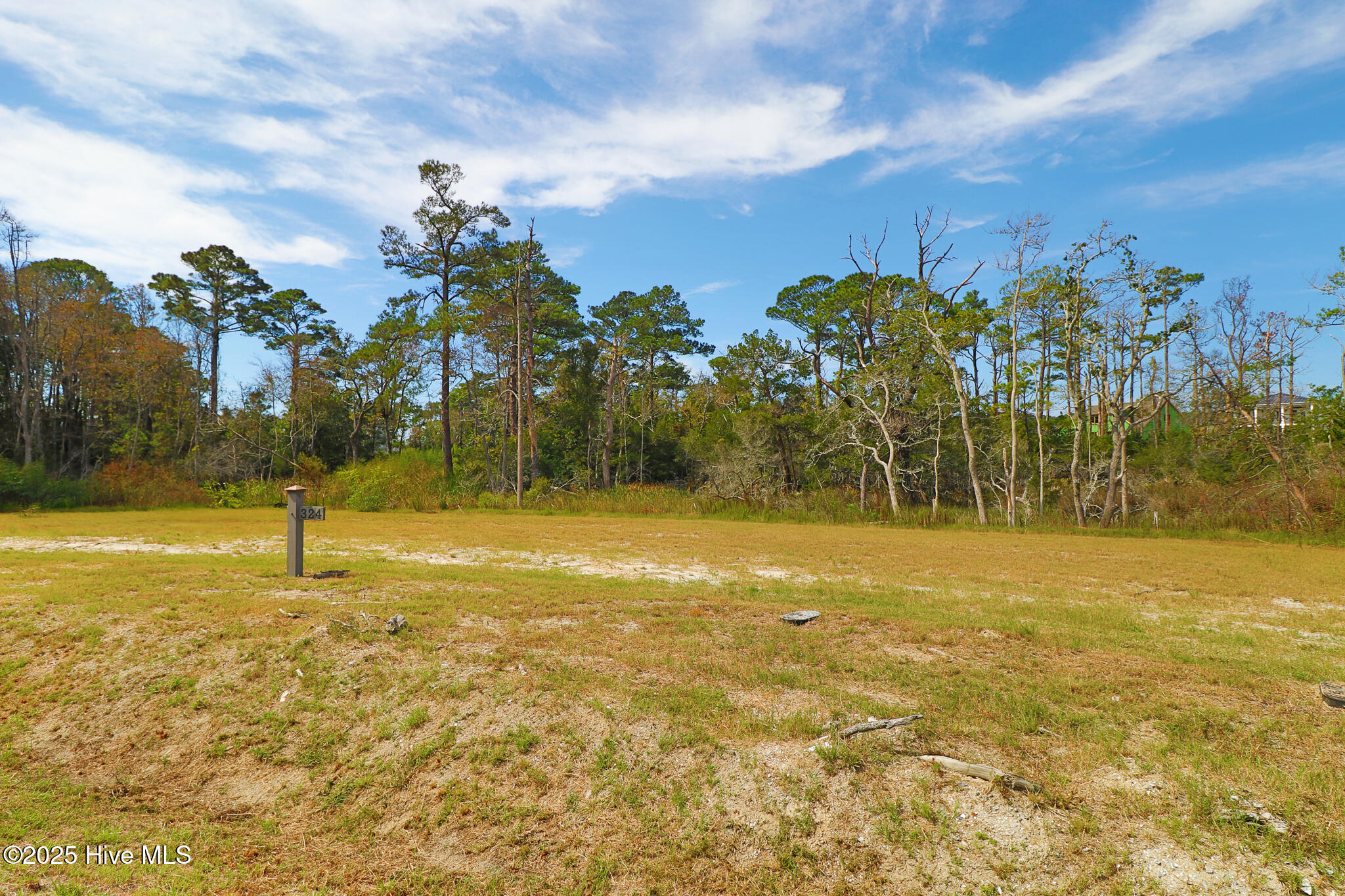 508 Swan Court Property Photo 4