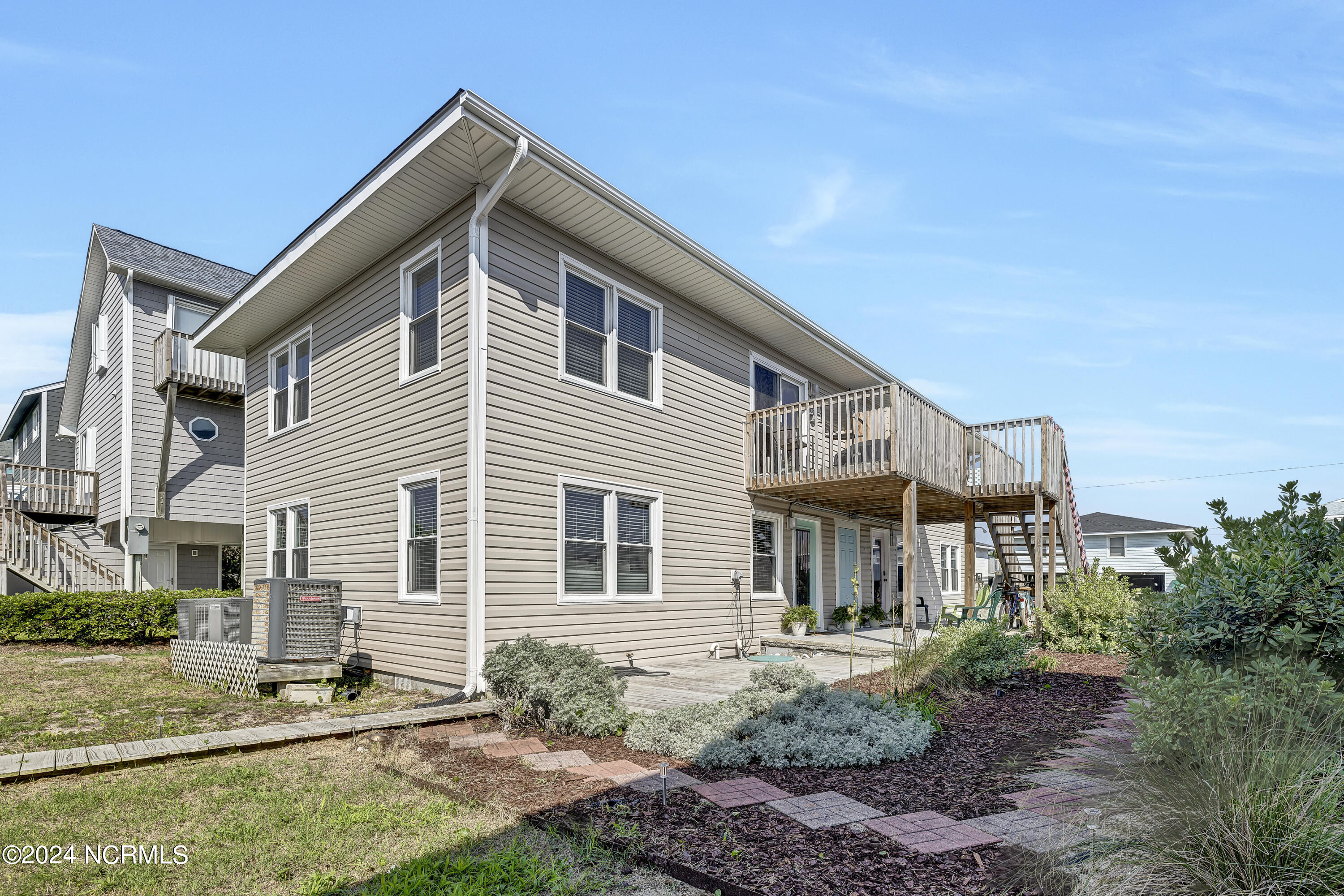1008 Ocean Boulevard Property Photo 3