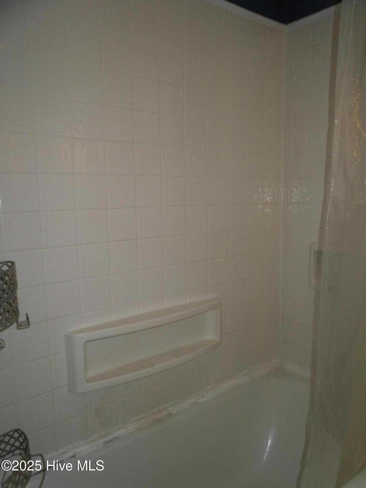 110 E Bell Street Property Photo 25