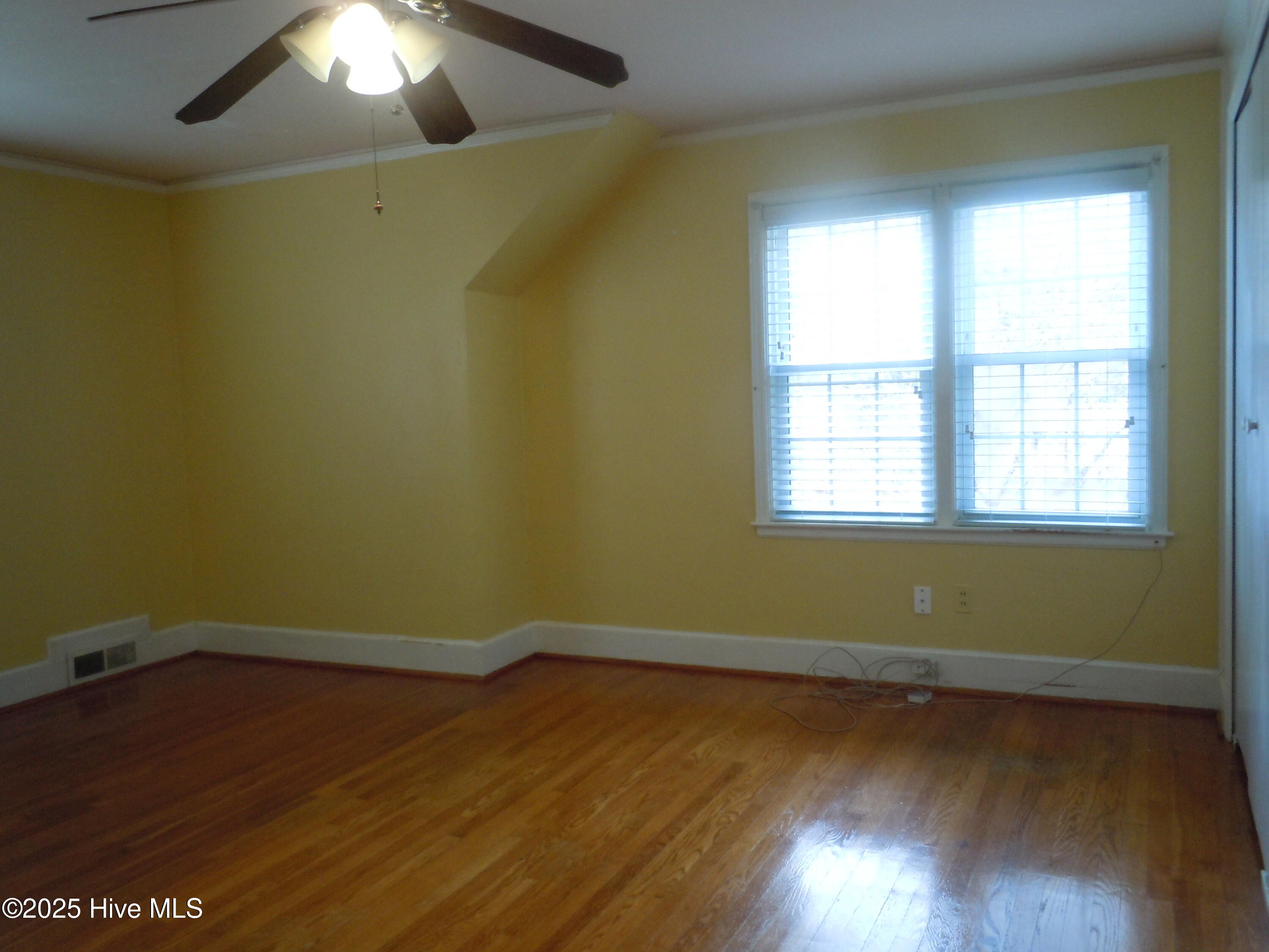 110 E Bell Street Property Photo 35
