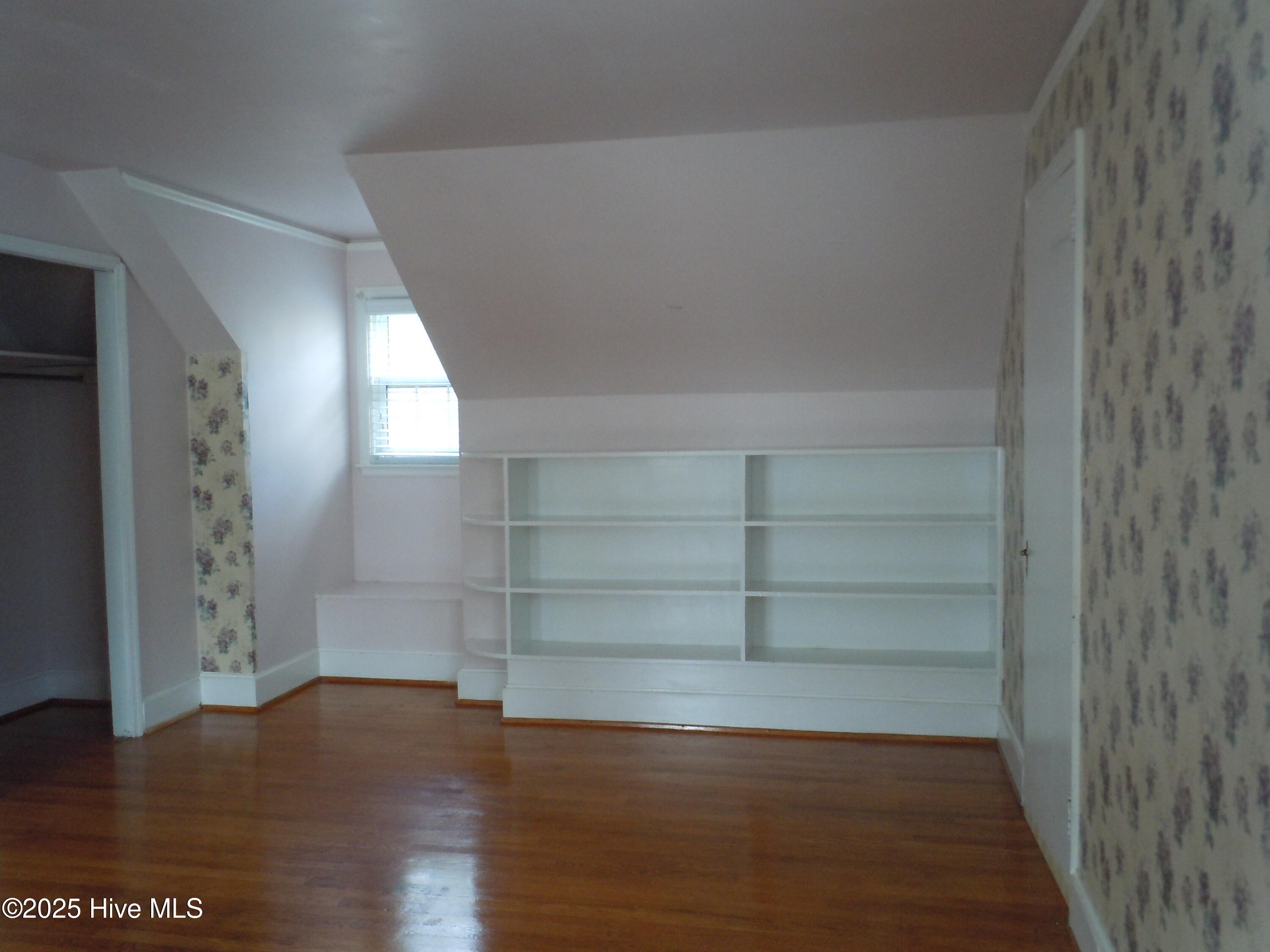 110 E Bell Street Property Photo 46