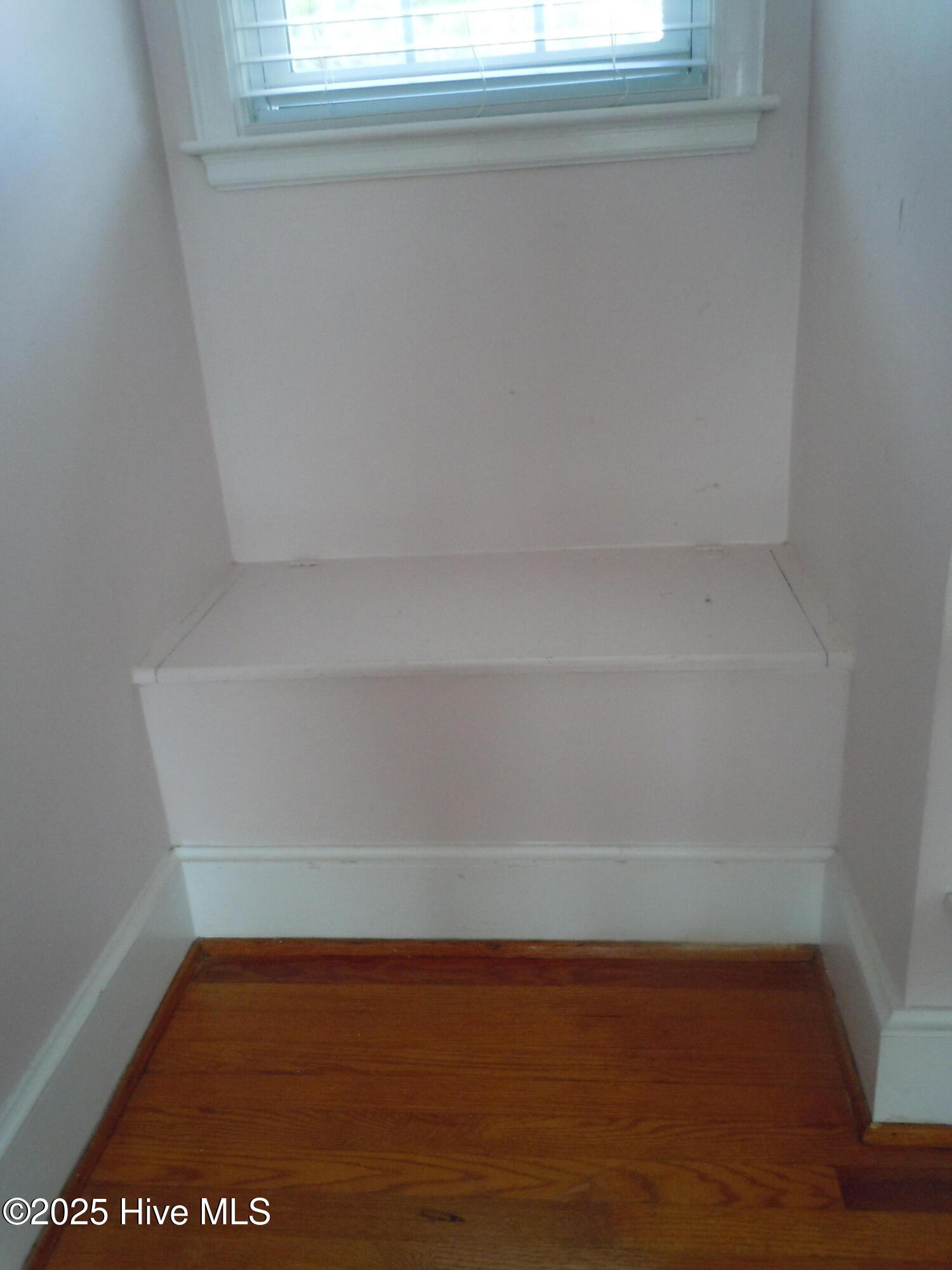 110 E Bell Street Property Photo 48