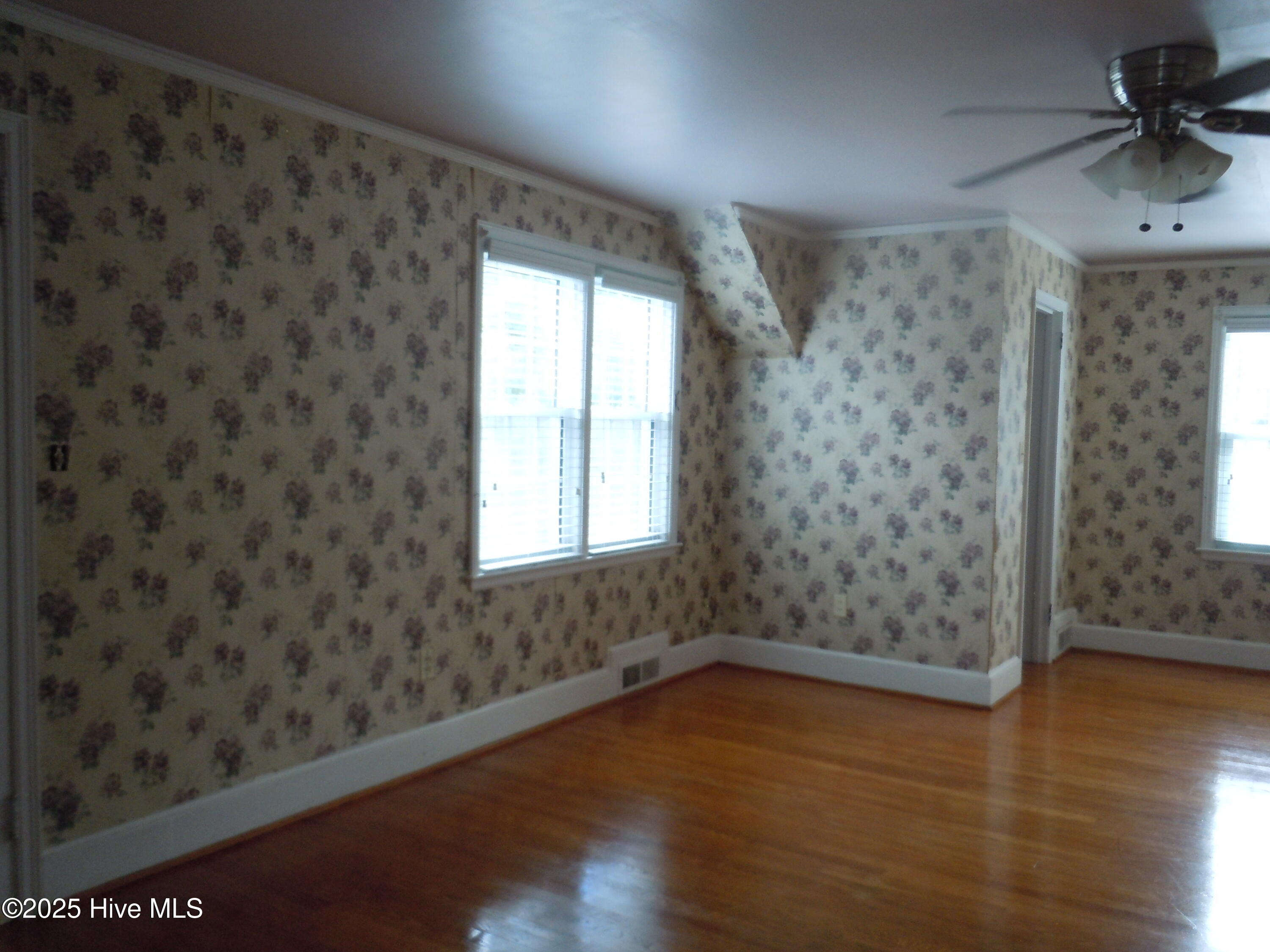 110 E Bell Street Property Photo 49