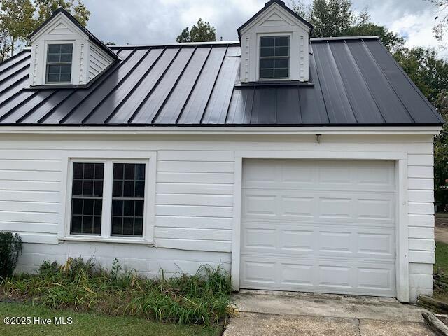 110 E Bell Street Property Photo 65