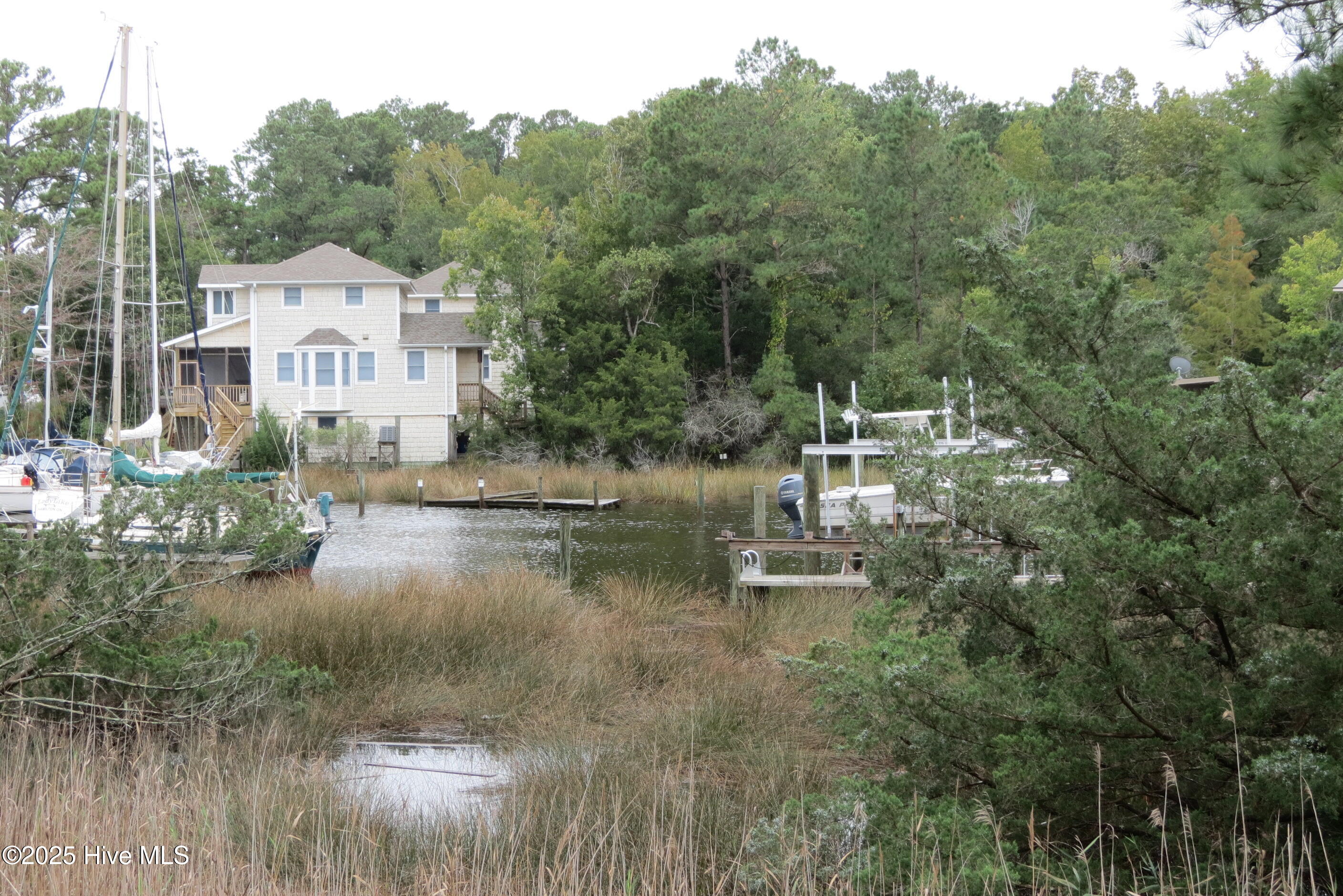 402 Whittaker Point Road Property Photo 6