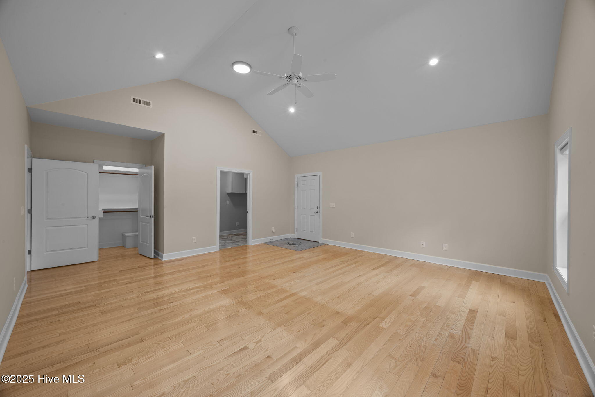 402 Whittaker Point Road Property Photo 14