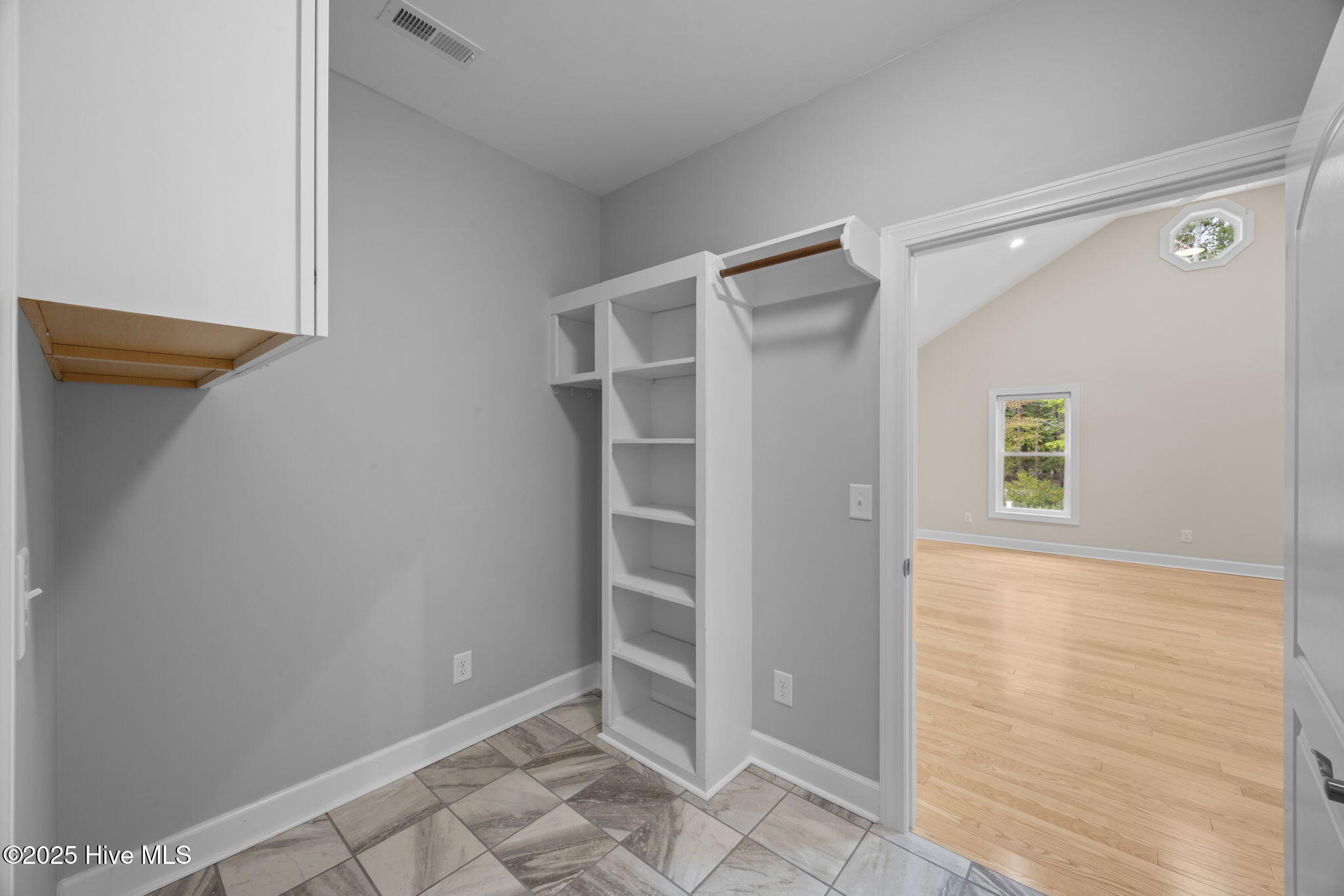 402 Whittaker Point Road Property Photo 16