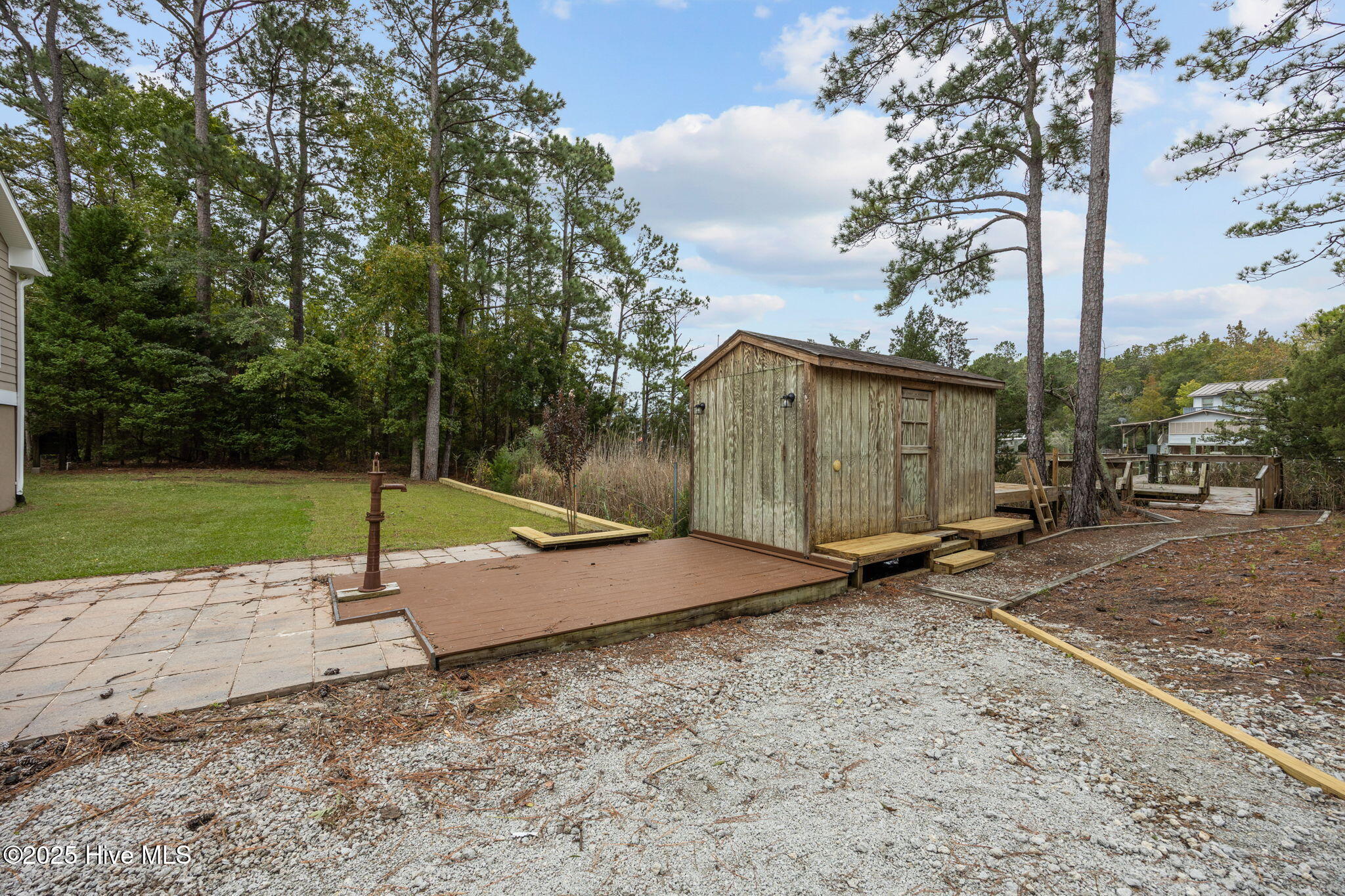 402 Whittaker Point Road Property Photo 54