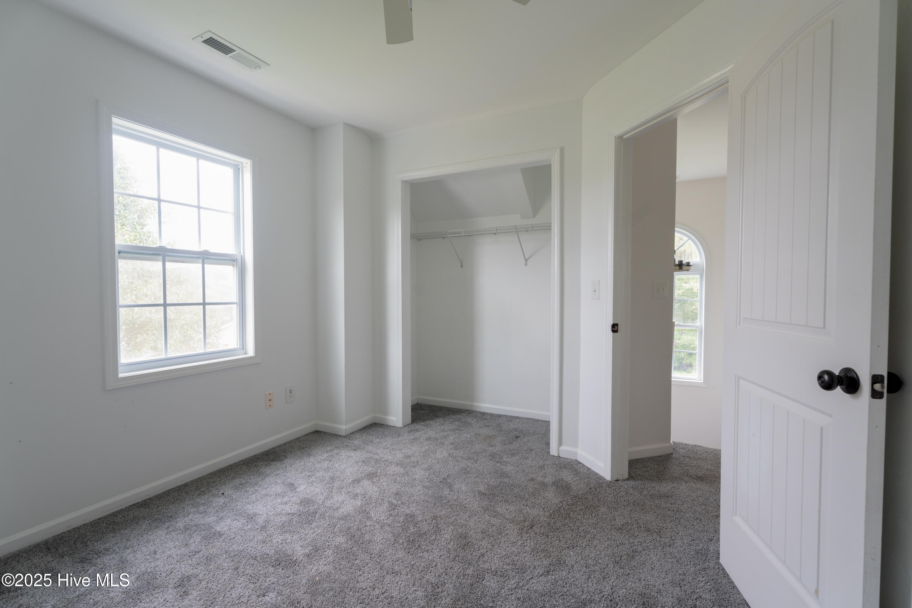 404 Silva Cove Property Photo 15
