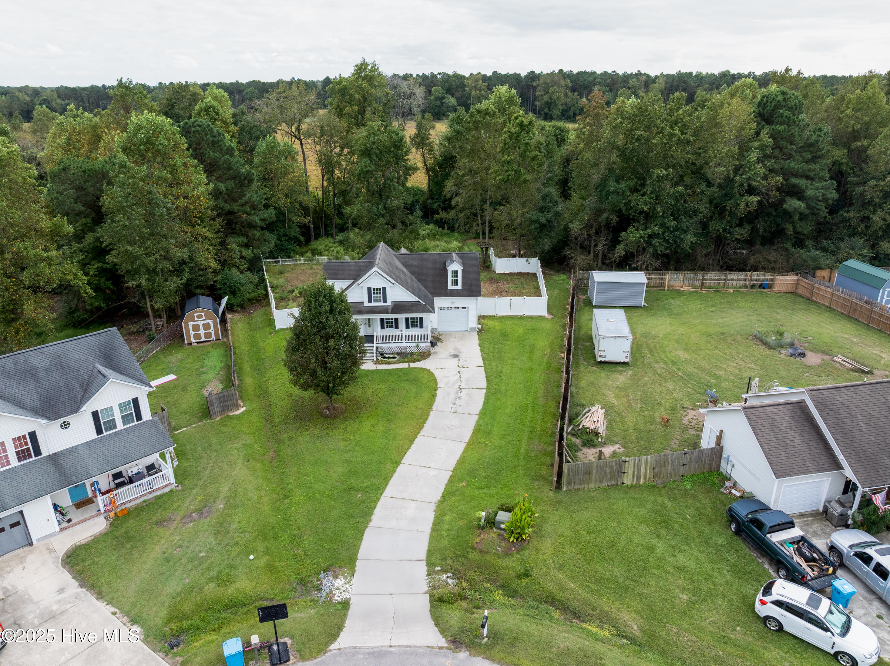 404 Silva Cove Property Photo 26