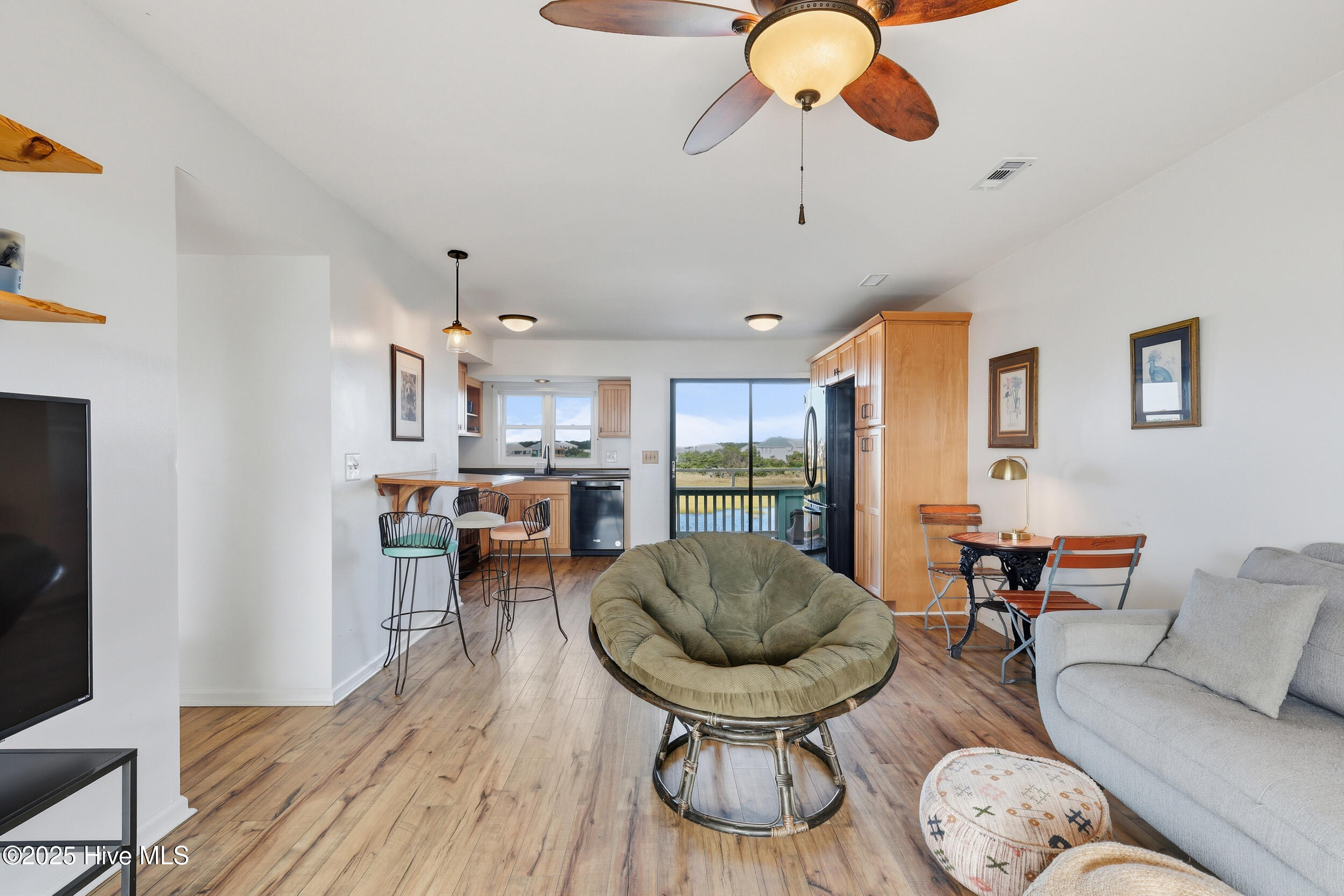 1709 Canal Drive B11 Property Photo 7