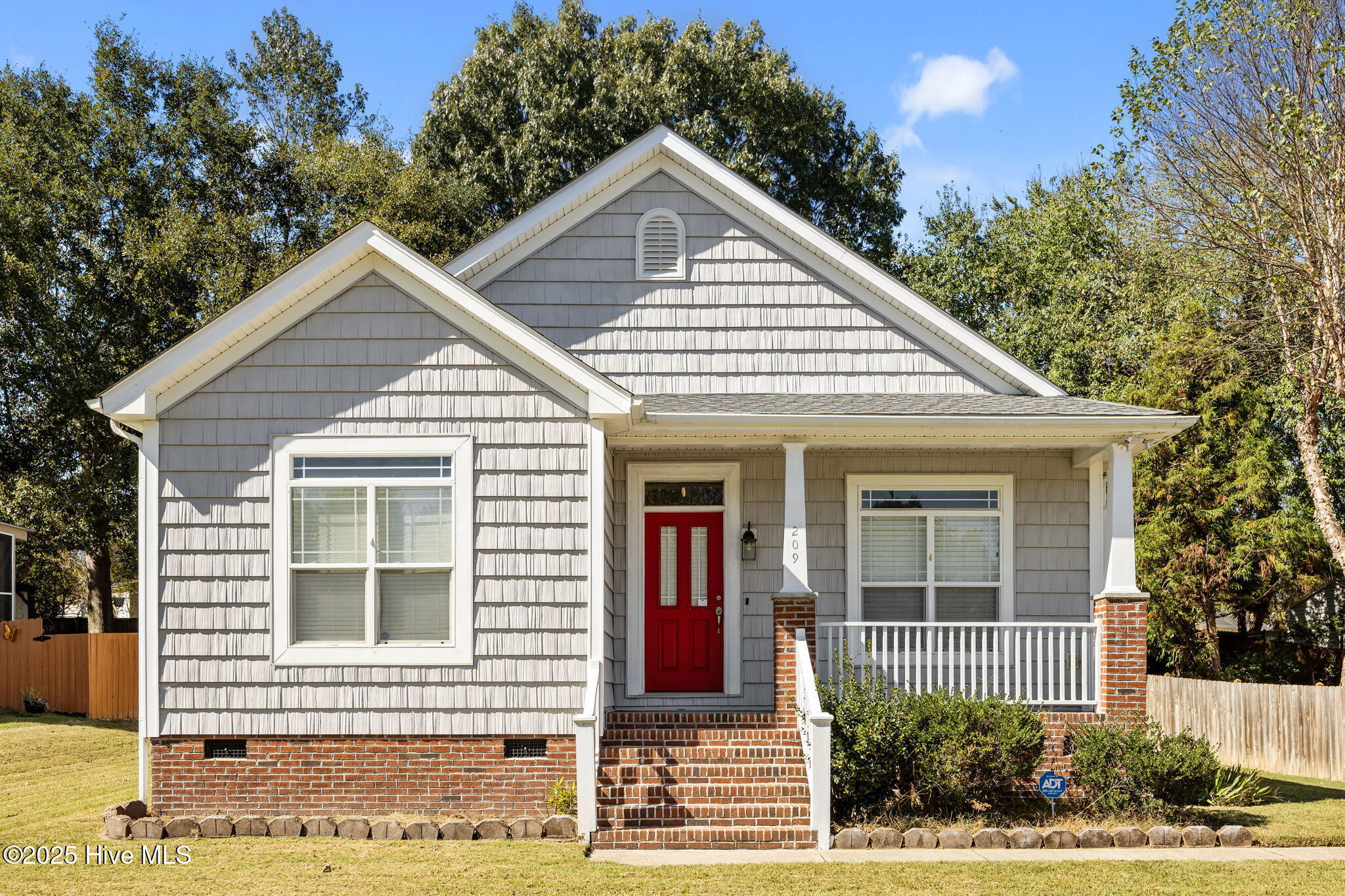 209 Mccarthy Drive Property Photo 1