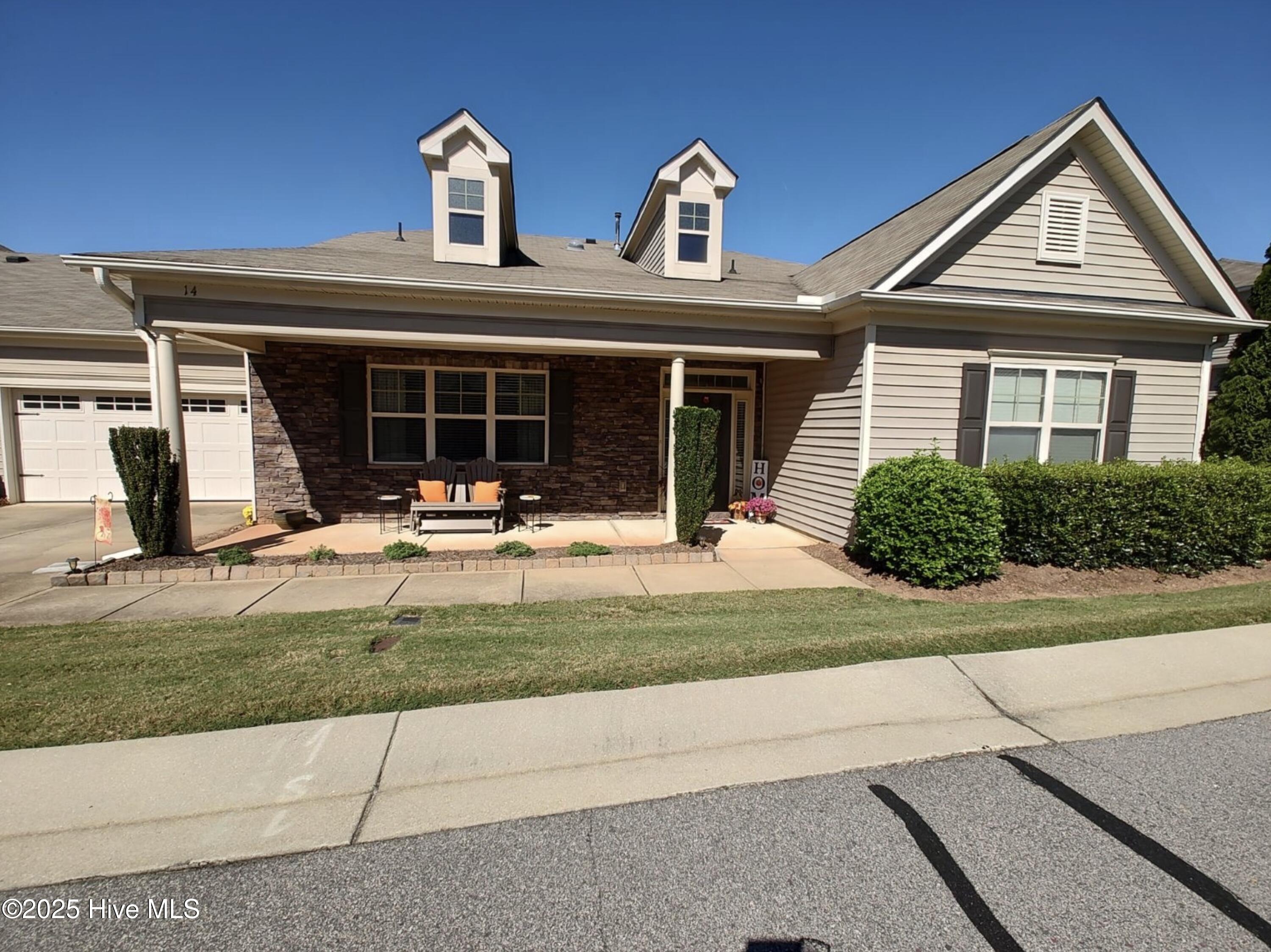 14 W Milan Court Property Photo 1