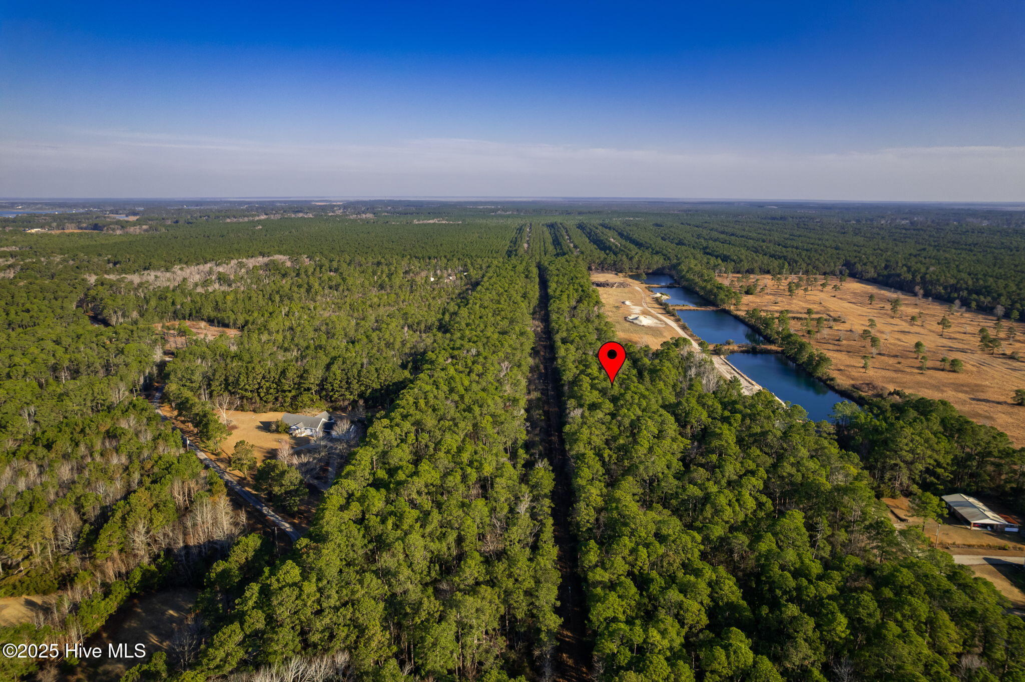 348 Kings Way Property Photo 1